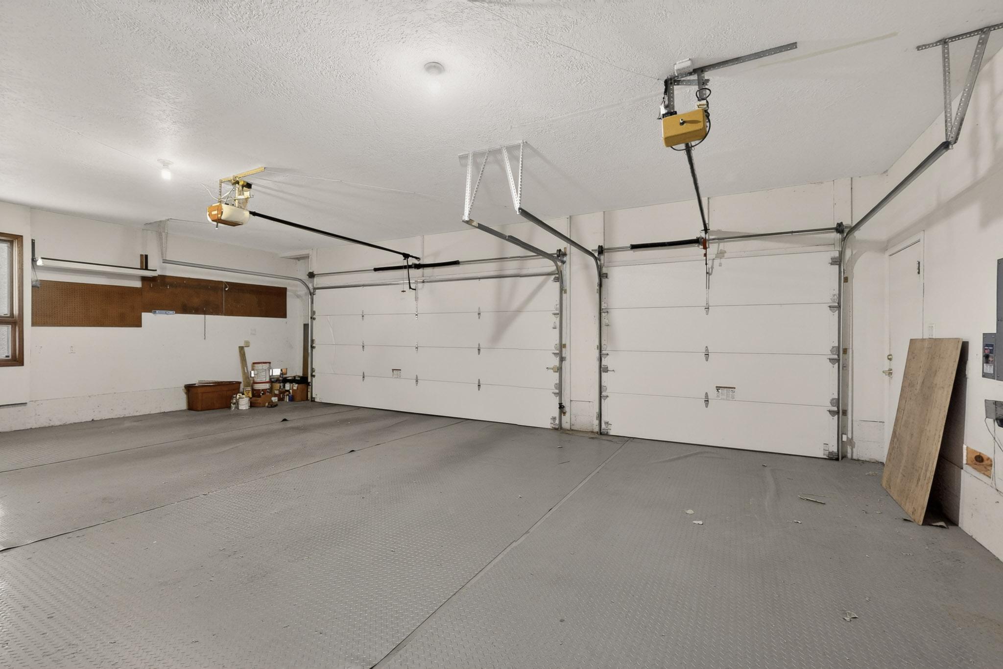 12105 San Rafael Avenue NE