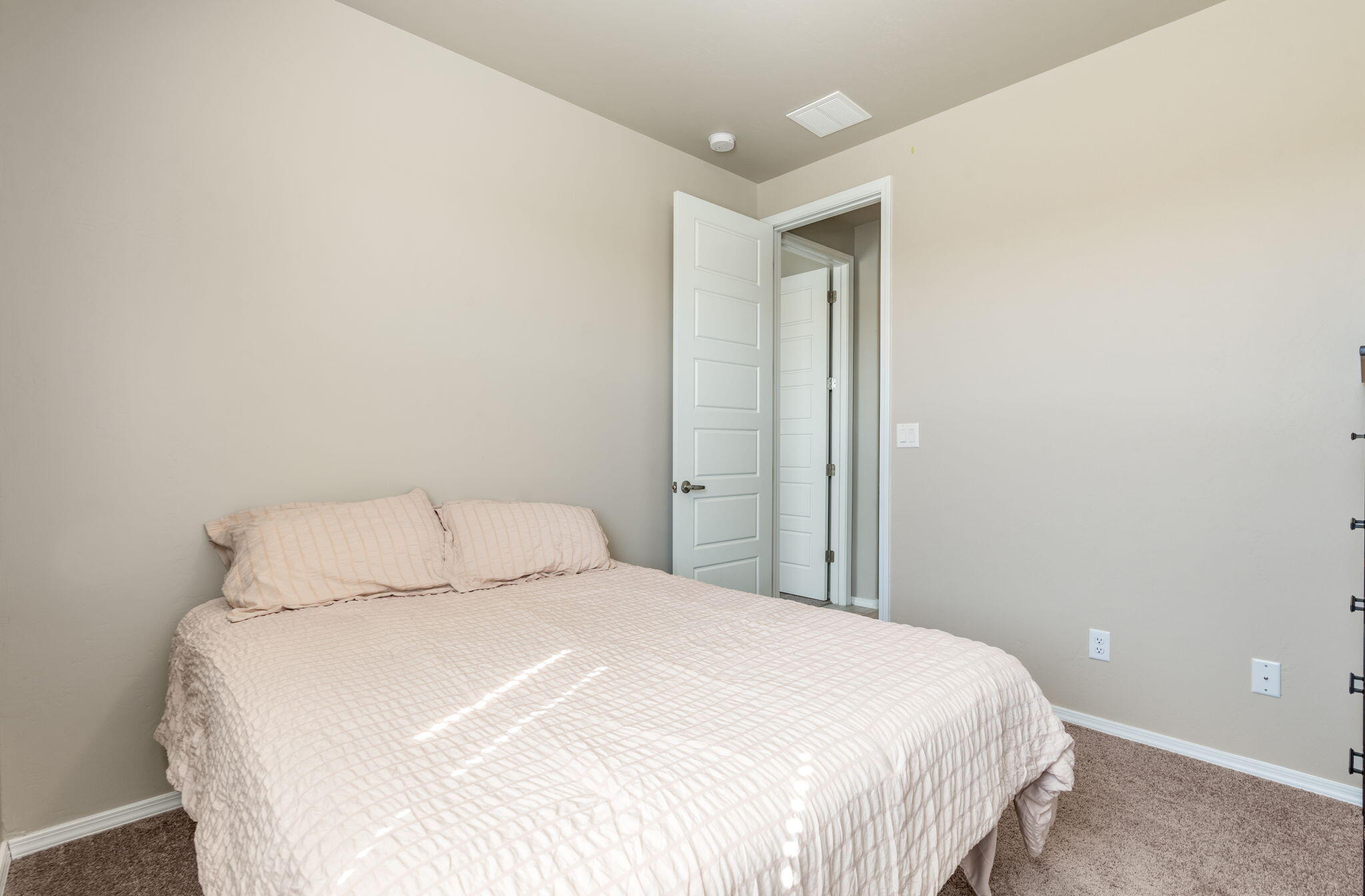 2313 Melon Ridge Loop NE