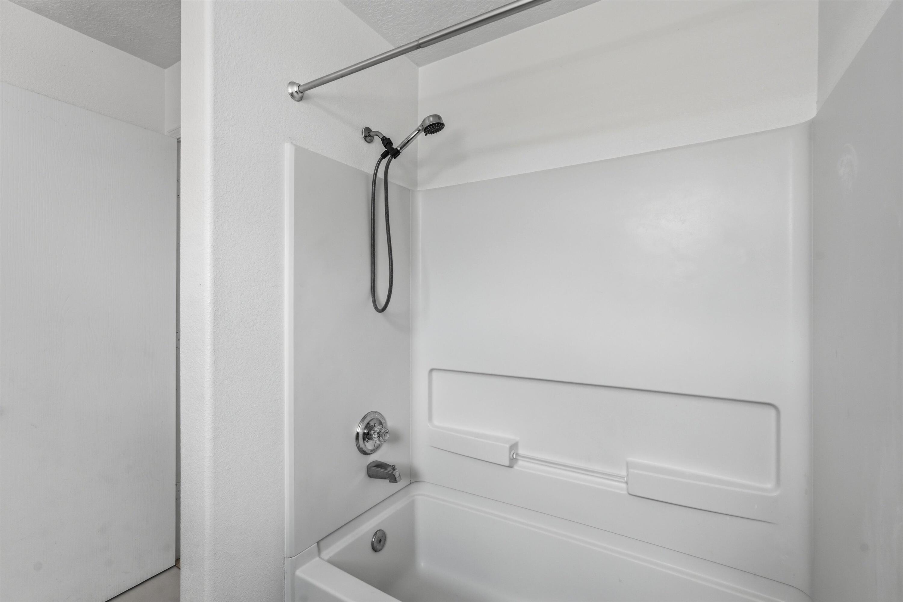 2911 Richardson Way SW