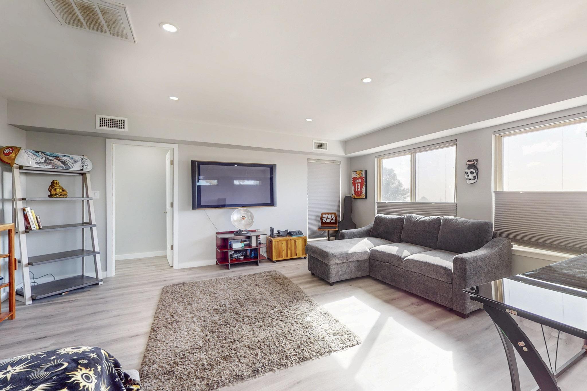 3105 Camino De La Sierra Lane NE