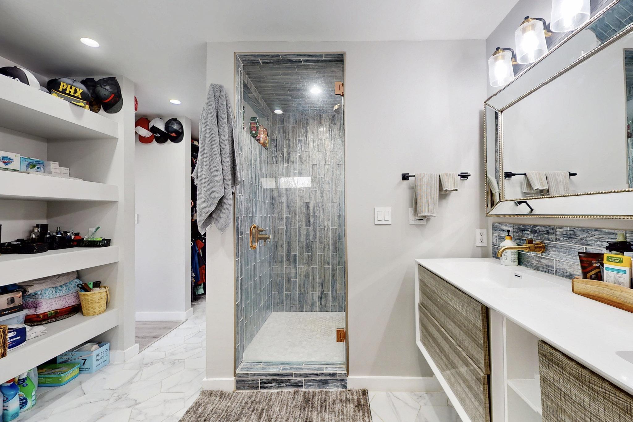 3105 Camino De La Sierra Lane NE