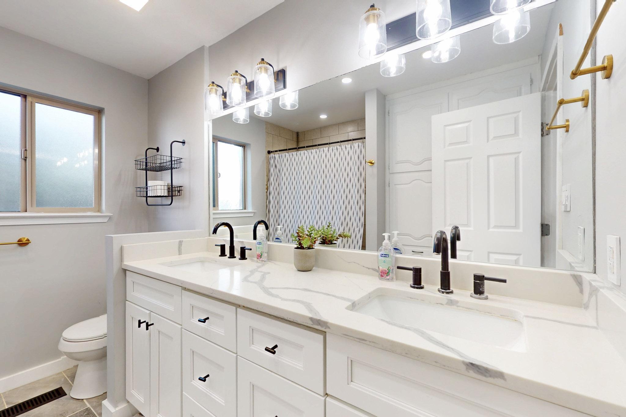 3105 Camino De La Sierra Lane NE