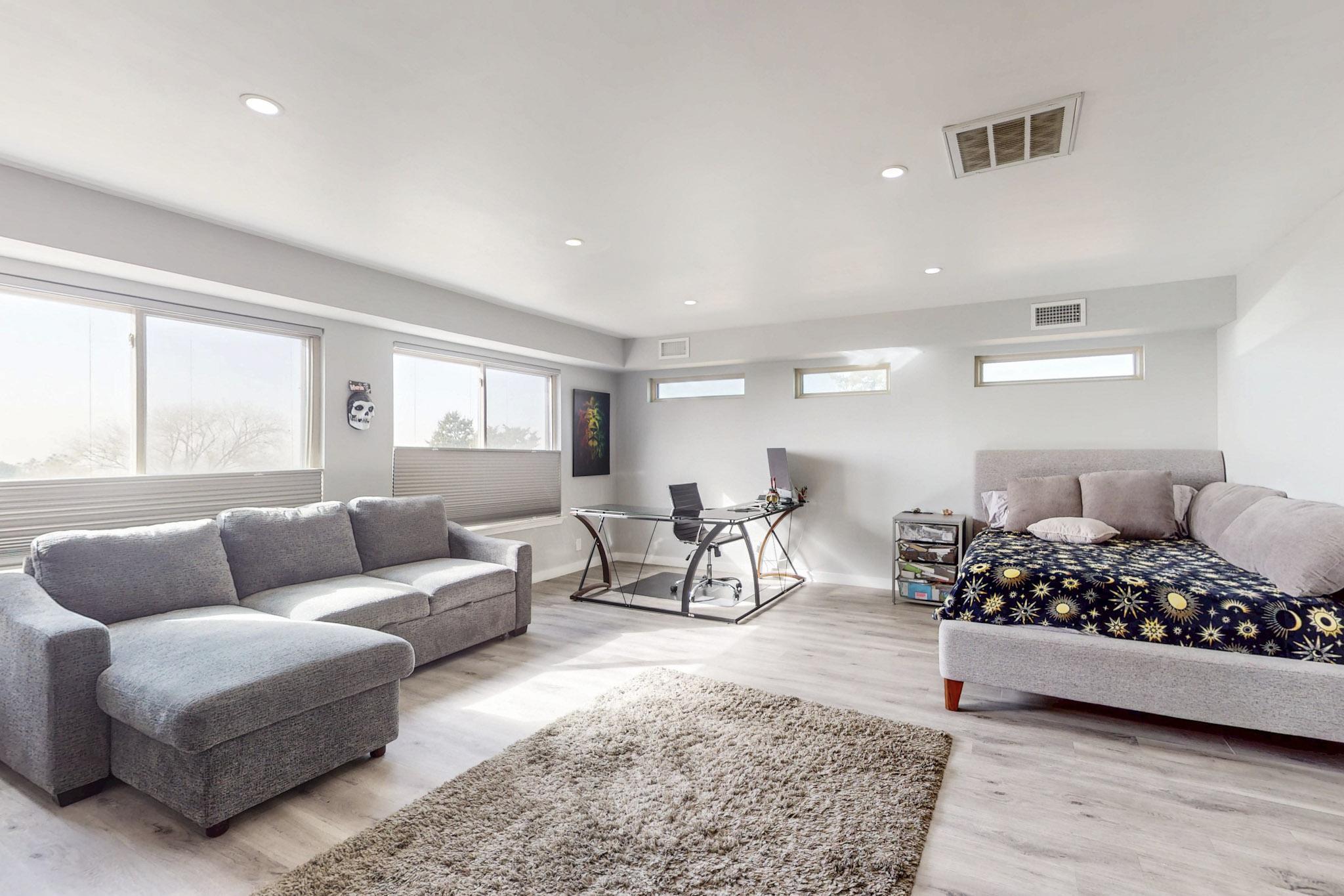 3105 Camino De La Sierra Lane NE