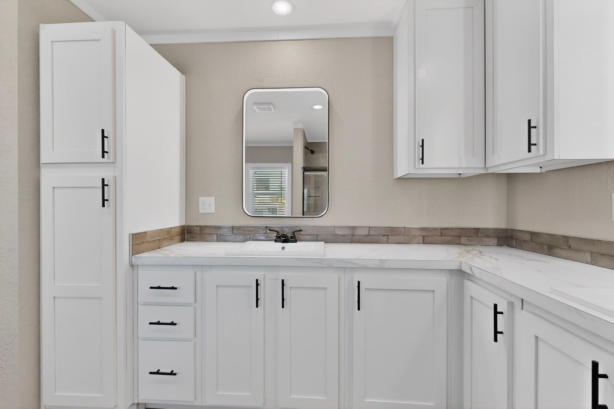 6632 San Luis Obispo Avenue NE