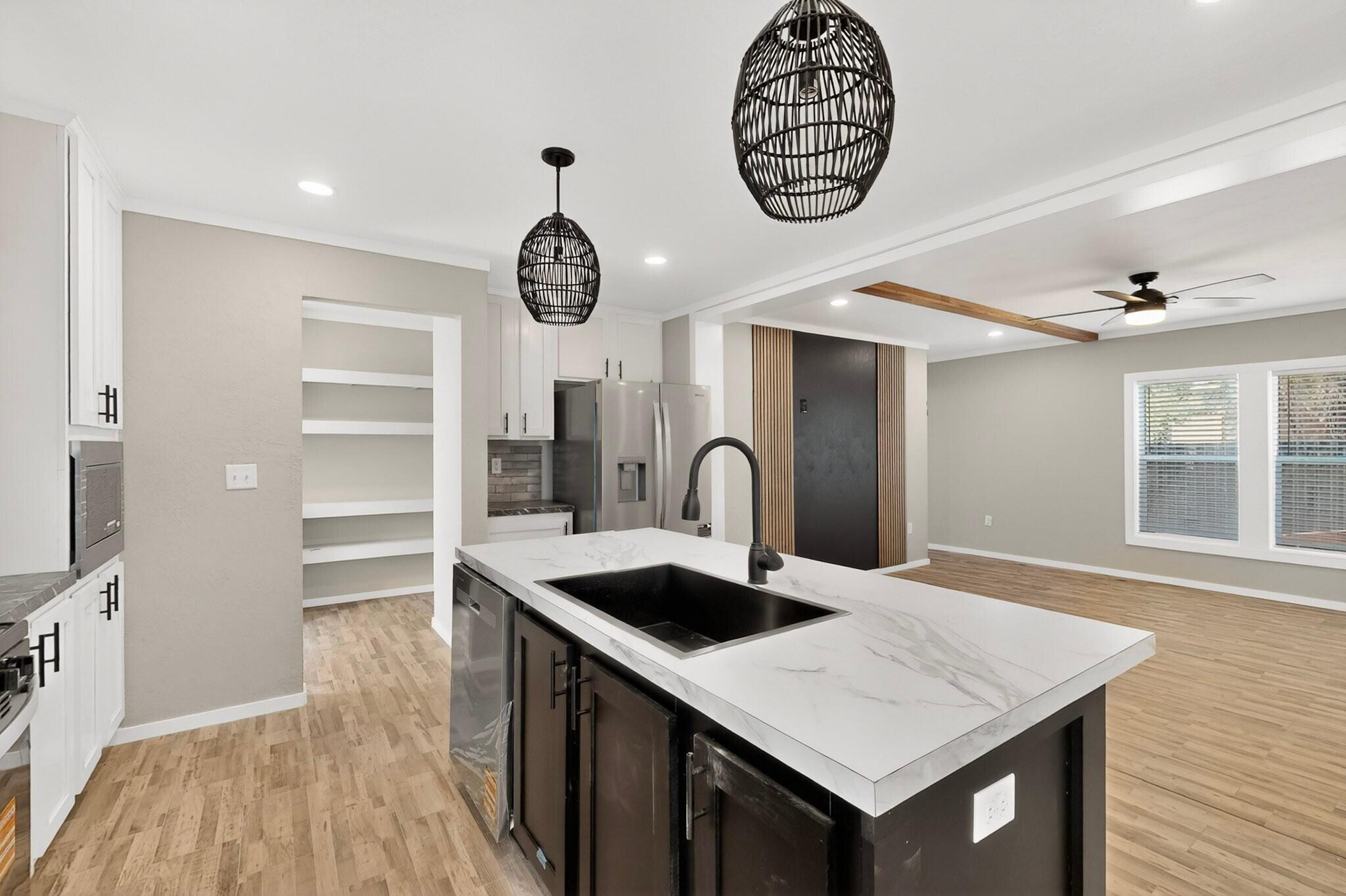 6632 San Luis Obispo Avenue NE