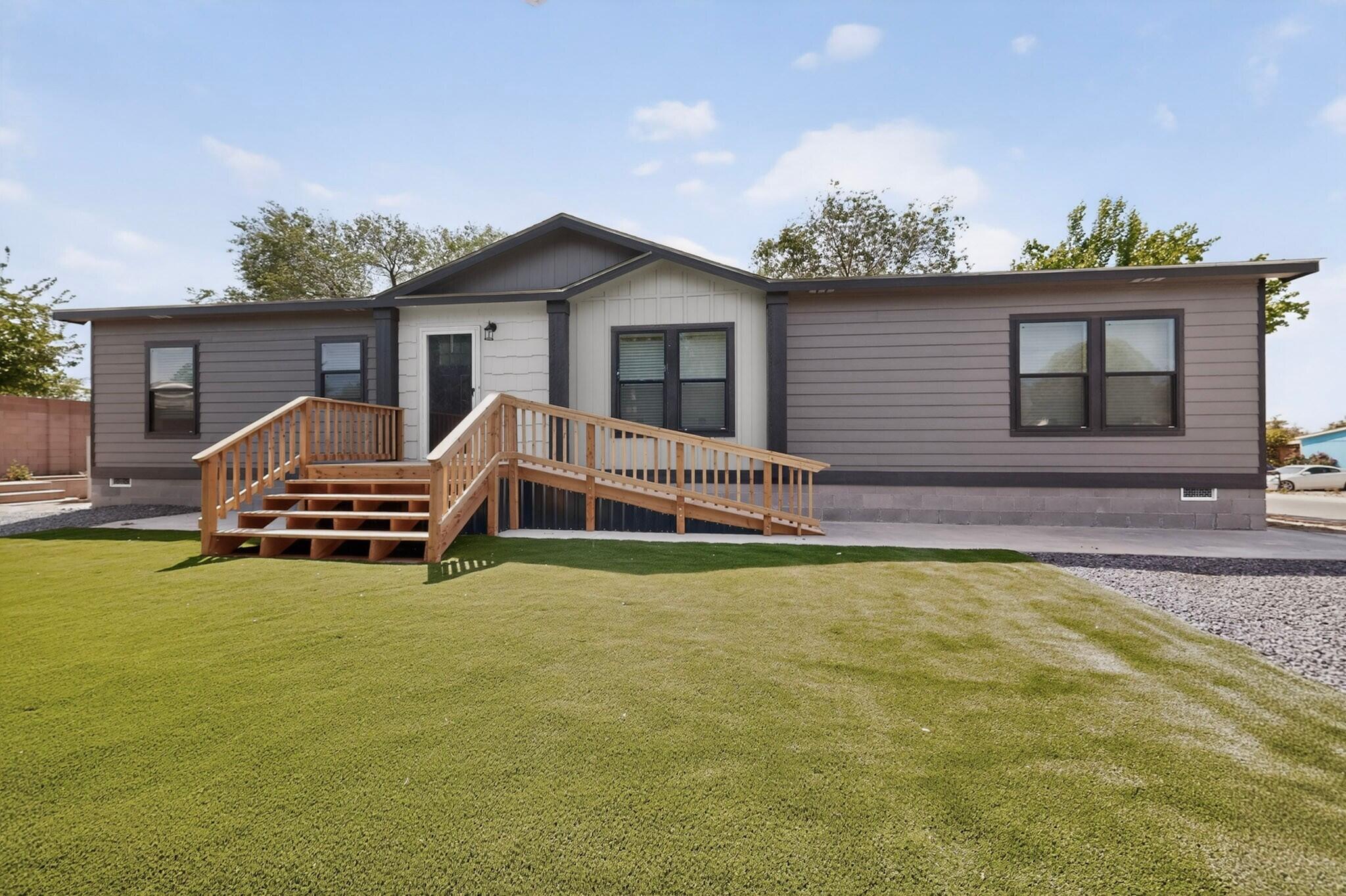 6632 San Luis Obispo Avenue NE