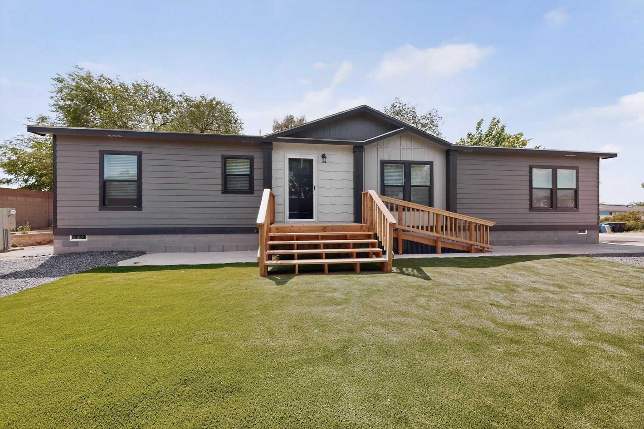 6632 San Luis Obispo Avenue NE