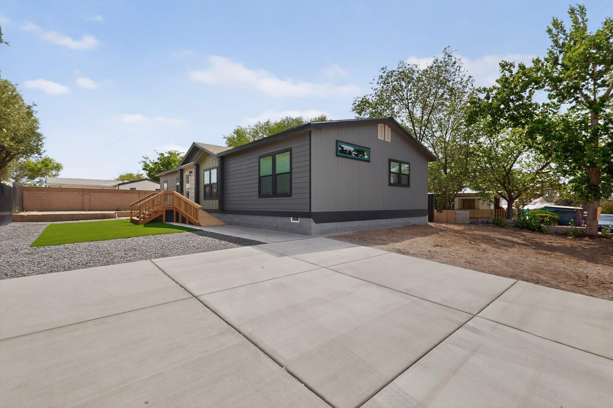 6632 San Luis Obispo Avenue NE