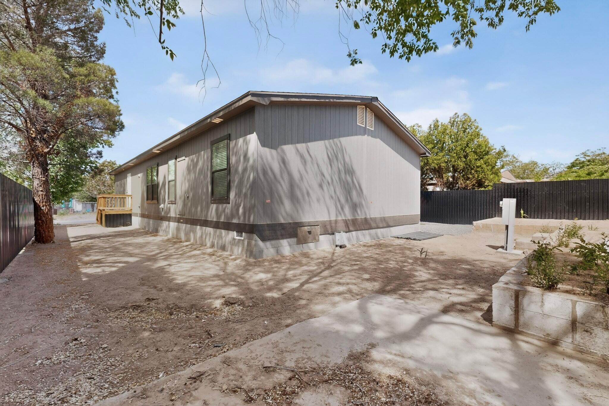 6632 San Luis Obispo Avenue NE