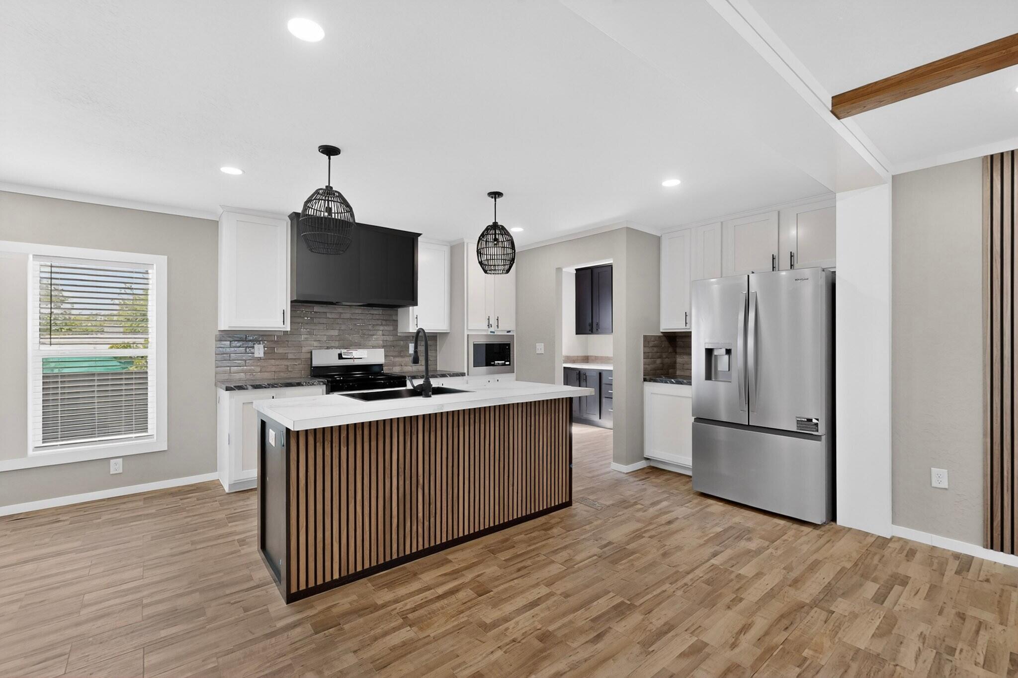 6632 San Luis Obispo Avenue NE