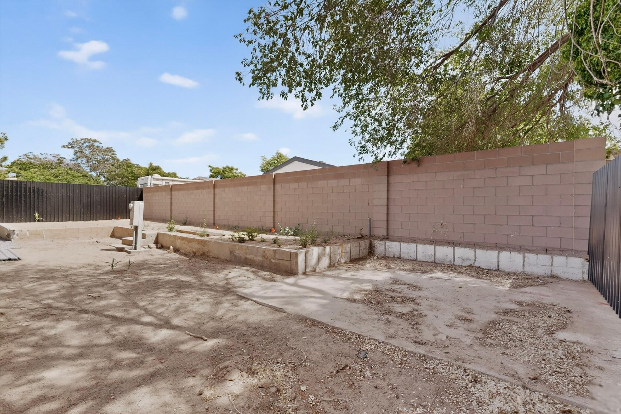 6632 San Luis Obispo Avenue NE