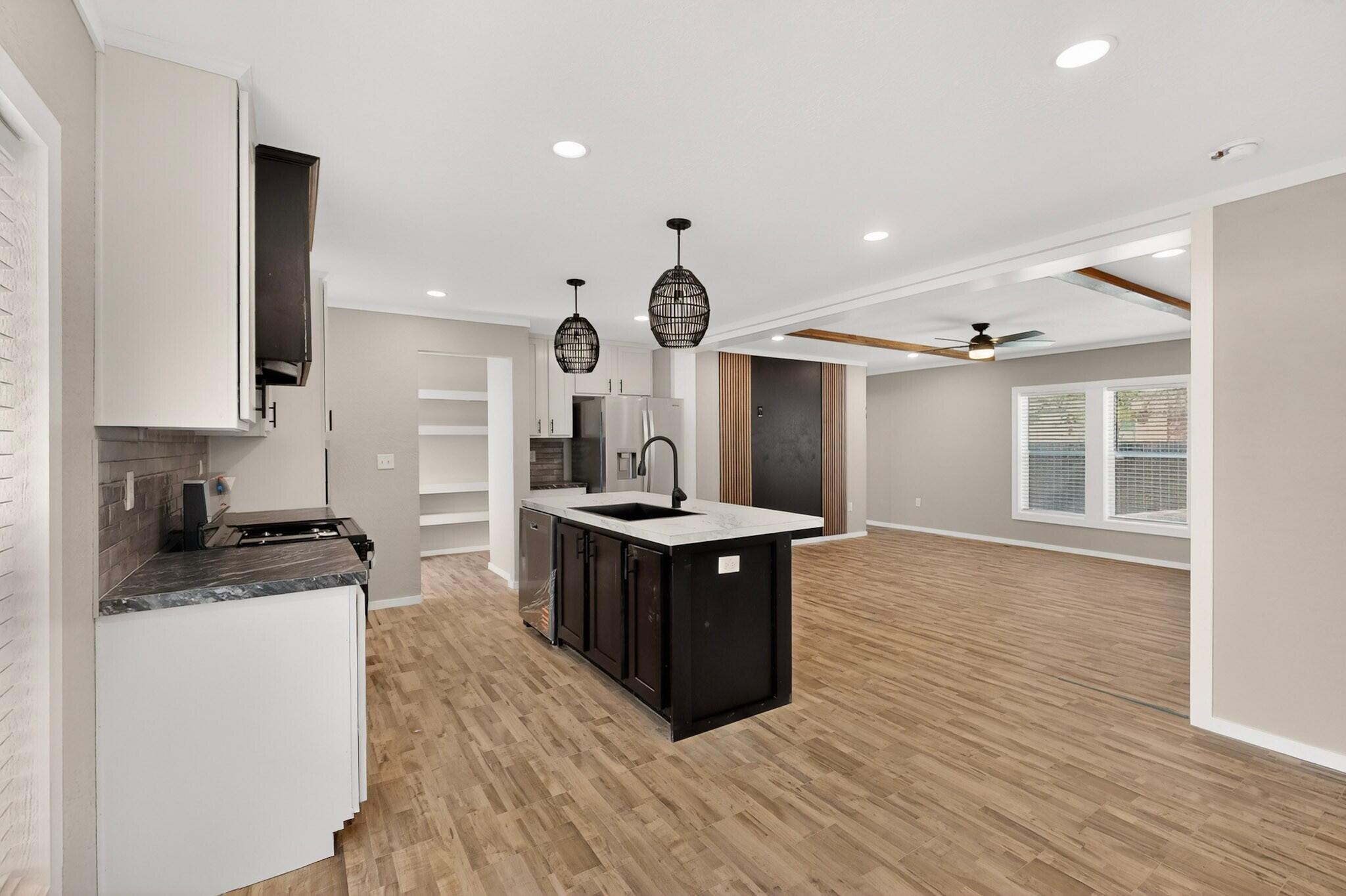 6632 San Luis Obispo Avenue NE