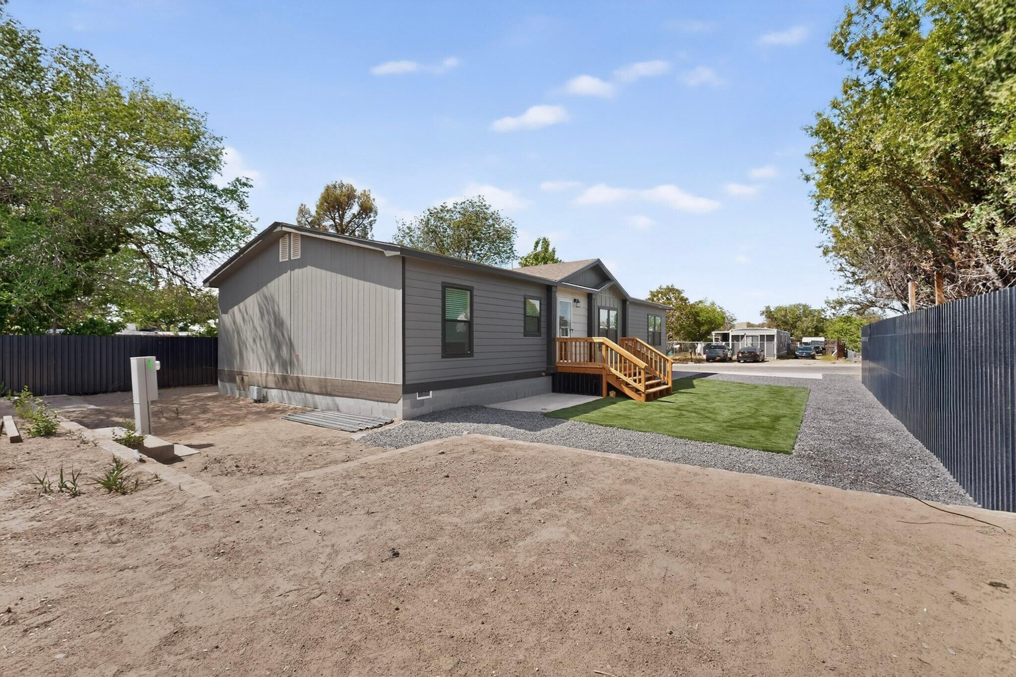 6632 San Luis Obispo Avenue NE