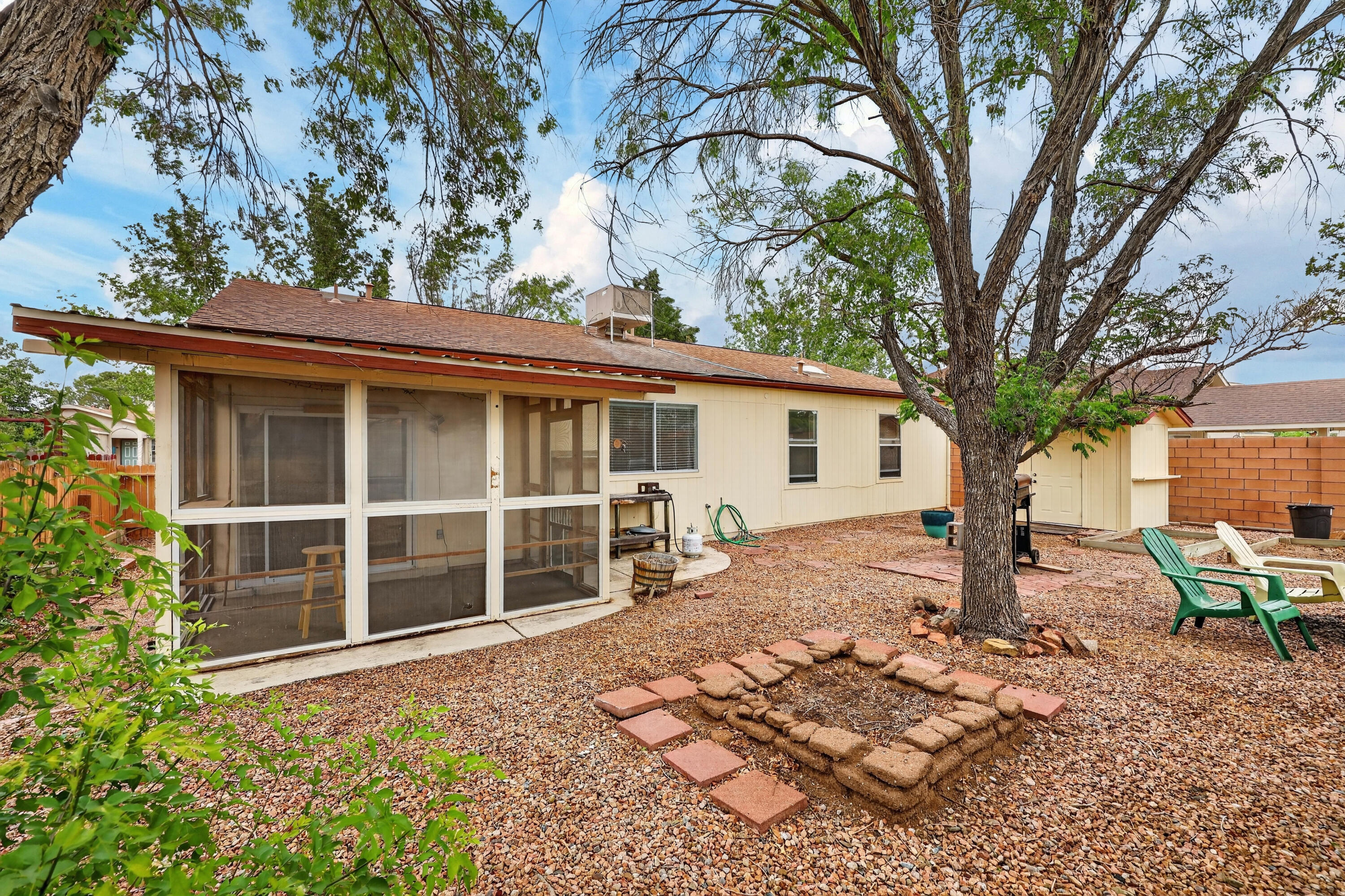 1649 Lark Spur Drive NE