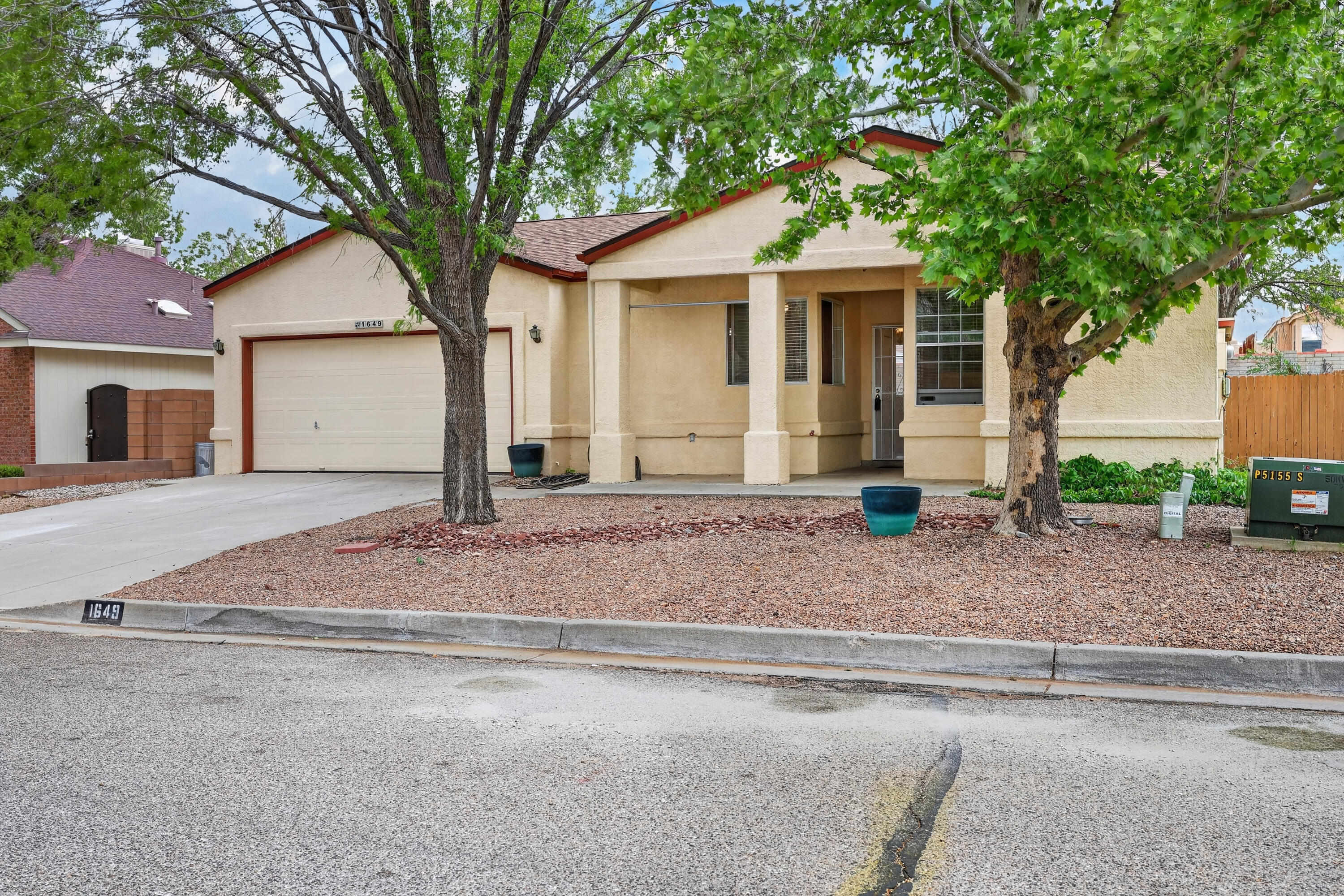 1649 Lark Spur Drive NE