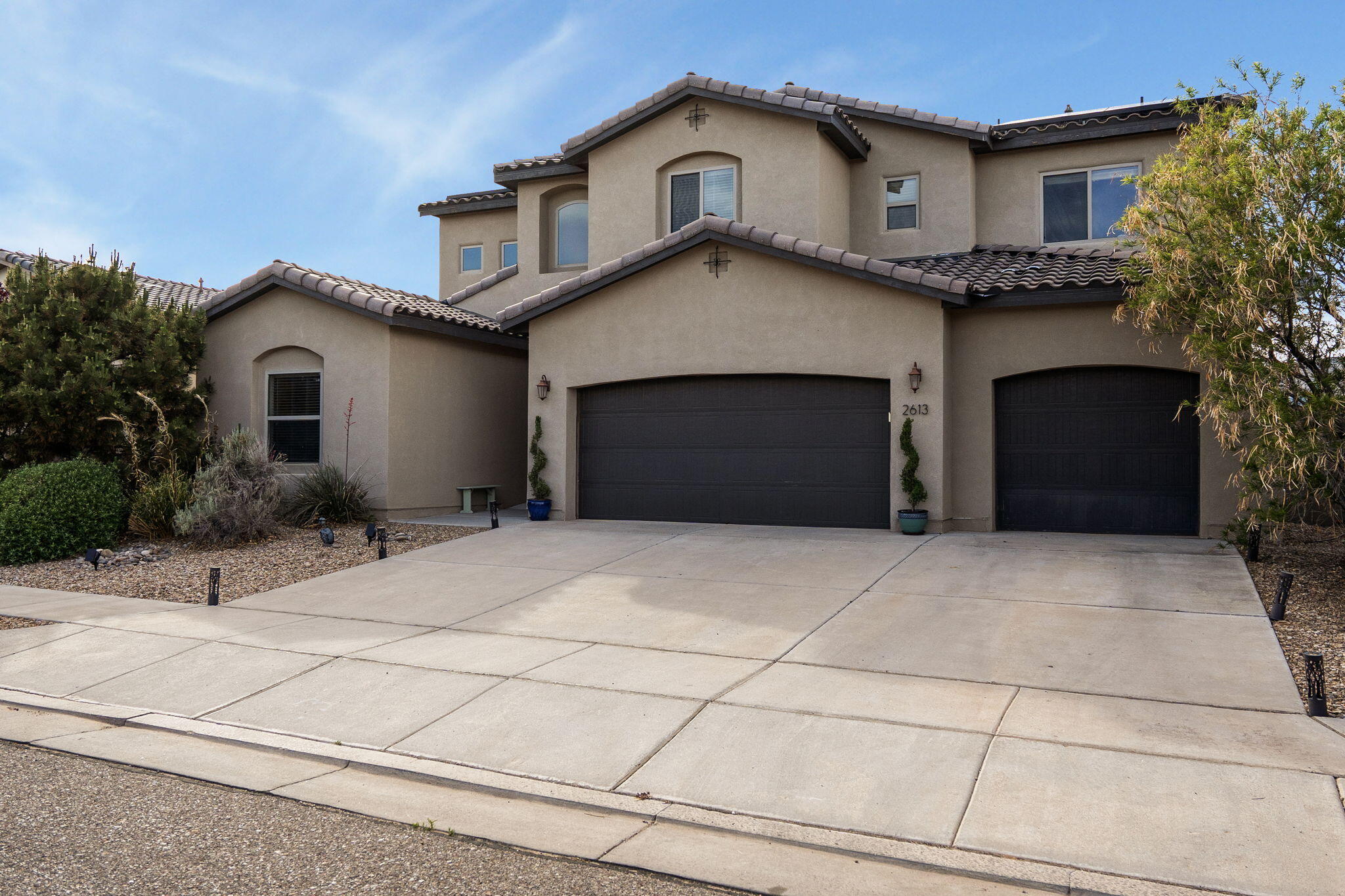 2613 La Luz Circle NE