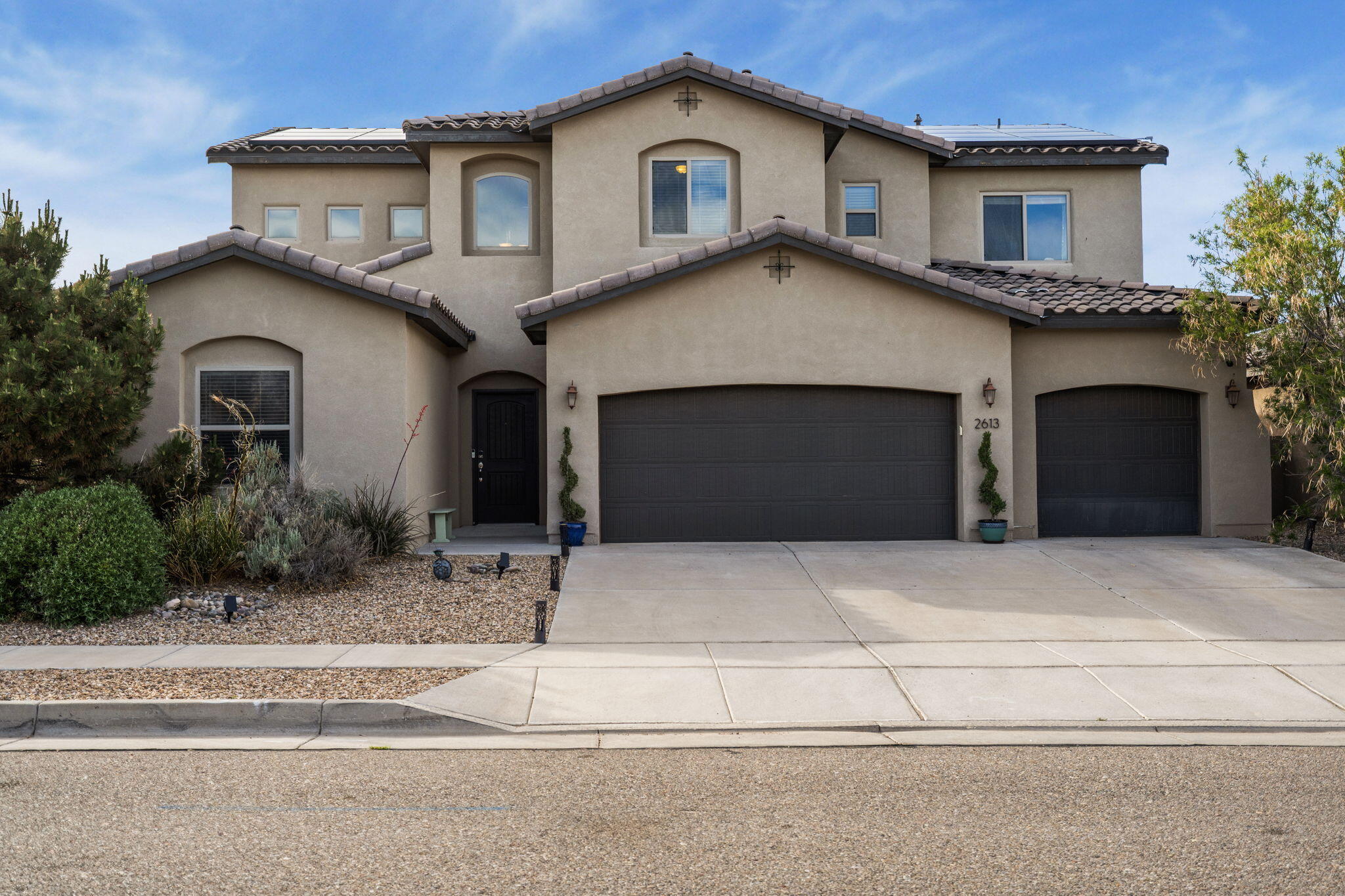 2613 La Luz Circle NE