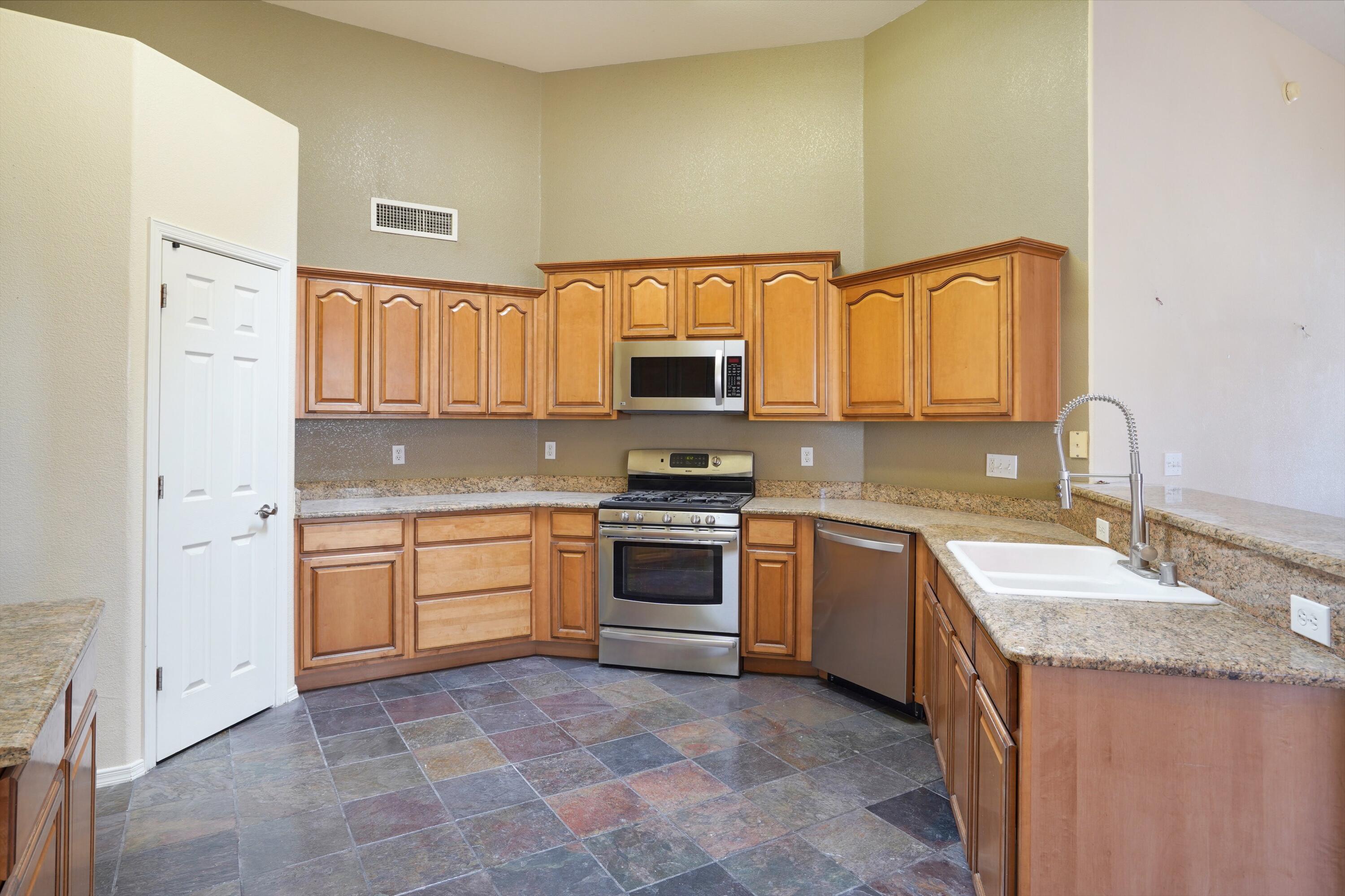 2205 Sun Chaser Place
