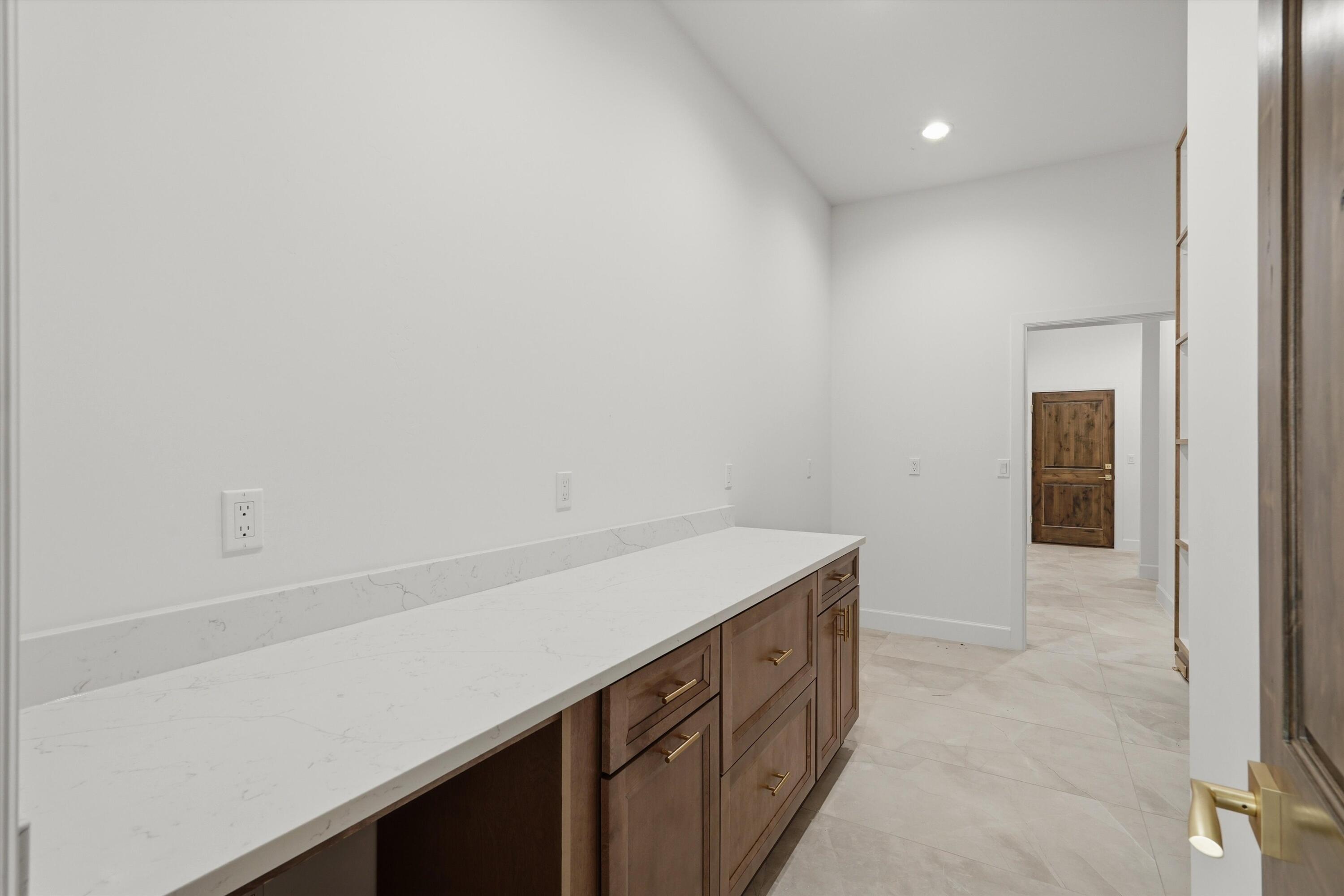 2021 Santa Ana Road NE