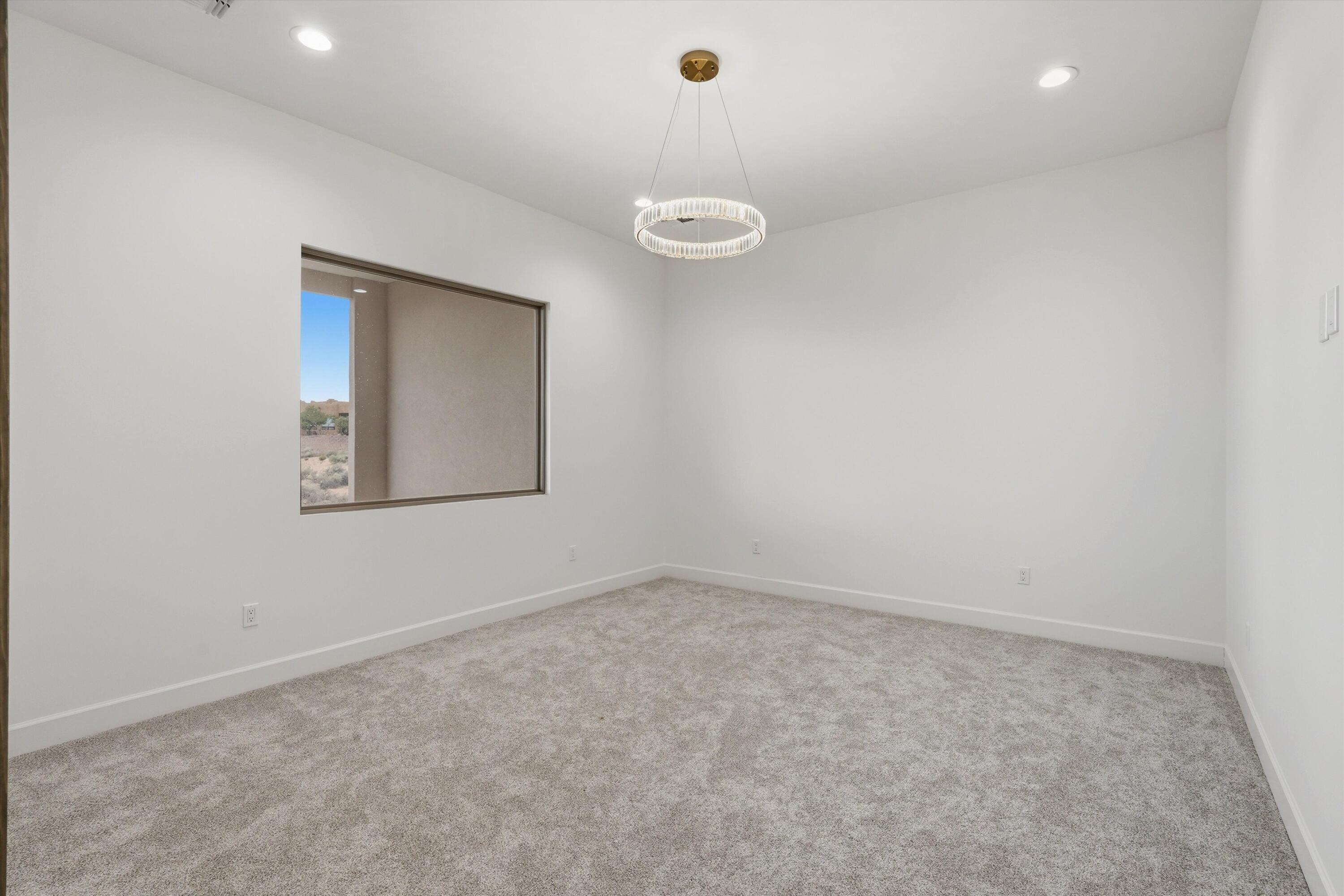 2021 Santa Ana Road NE