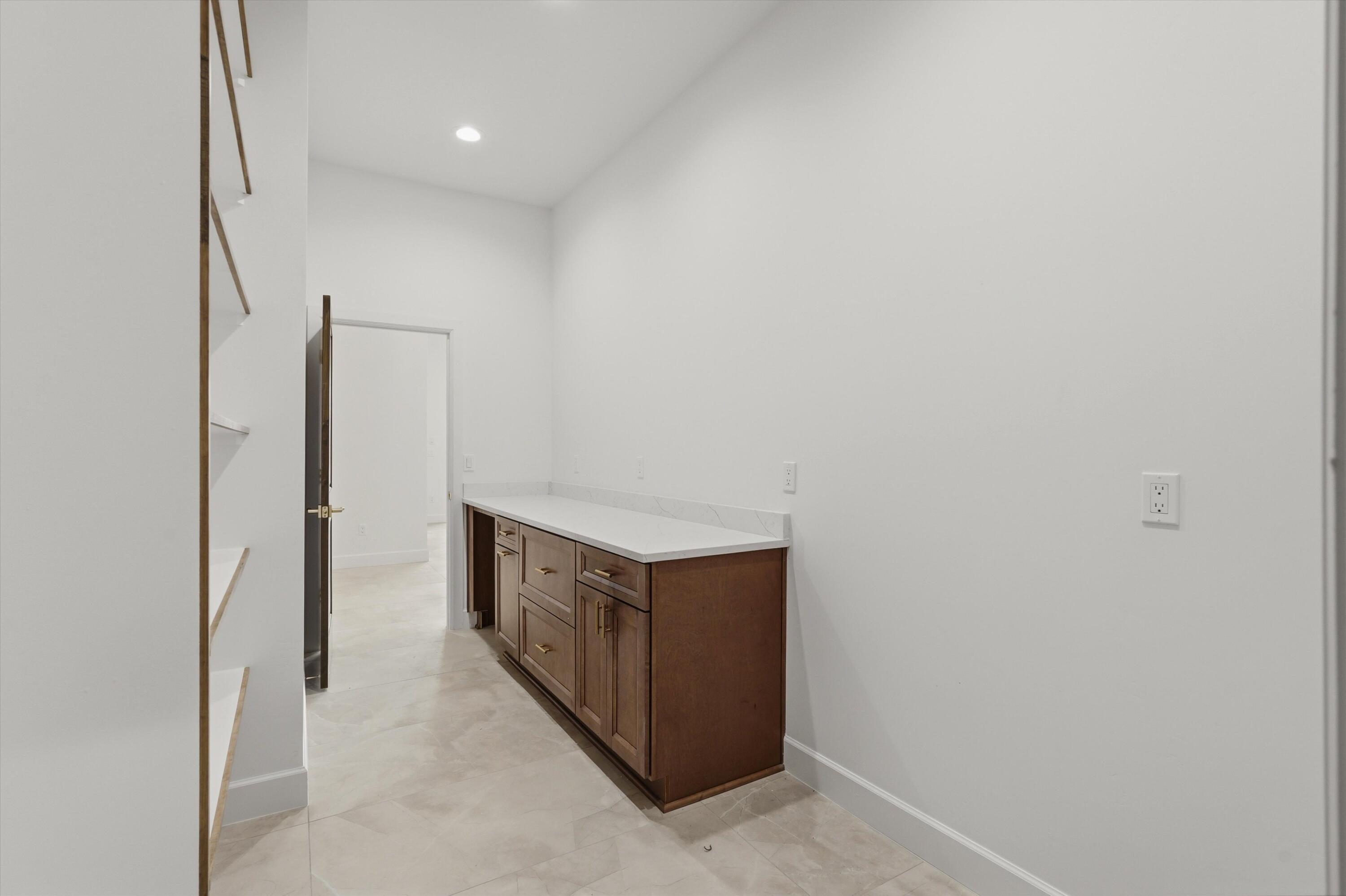 2021 Santa Ana Road NE