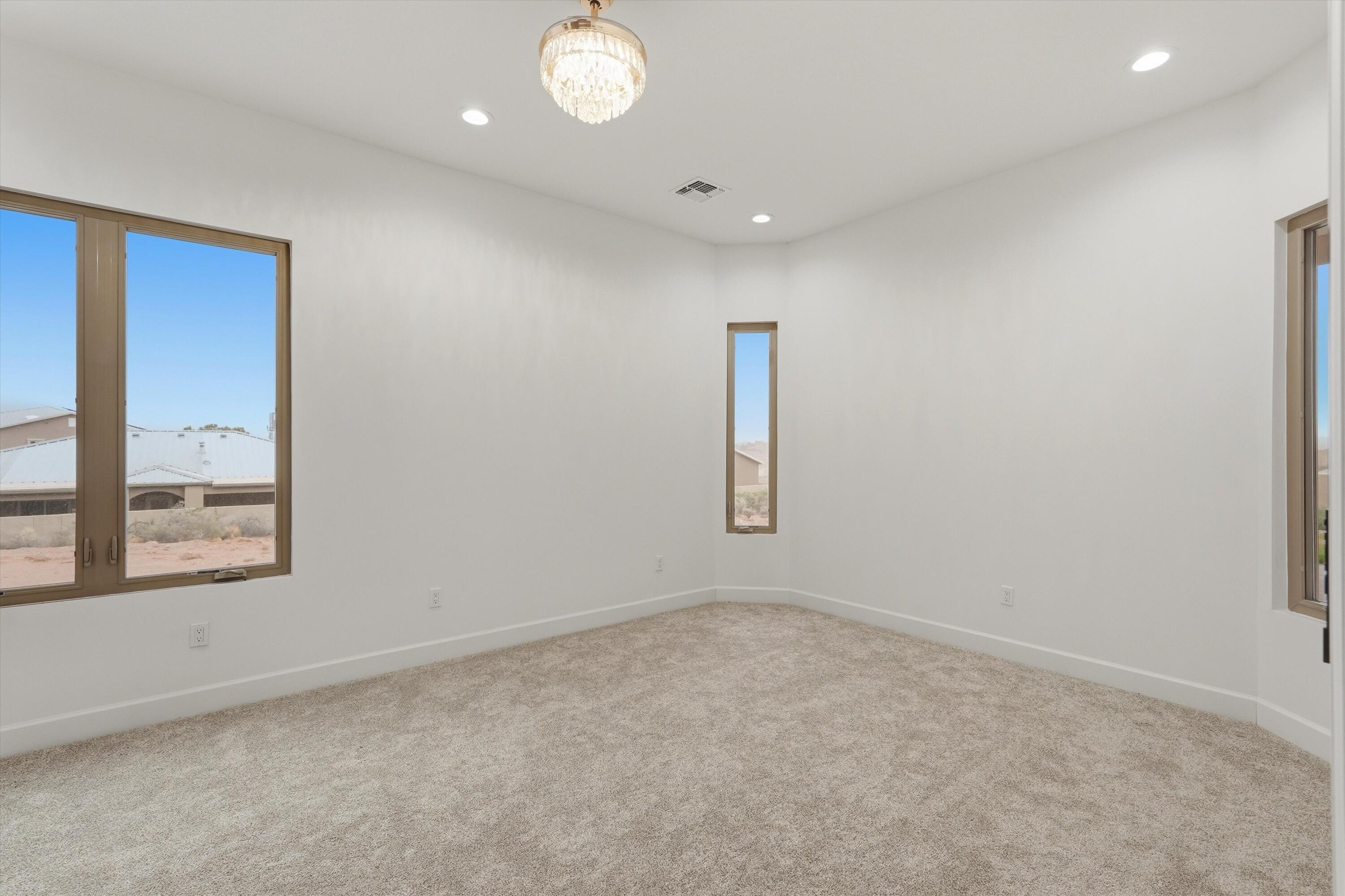 2021 Santa Ana Road NE