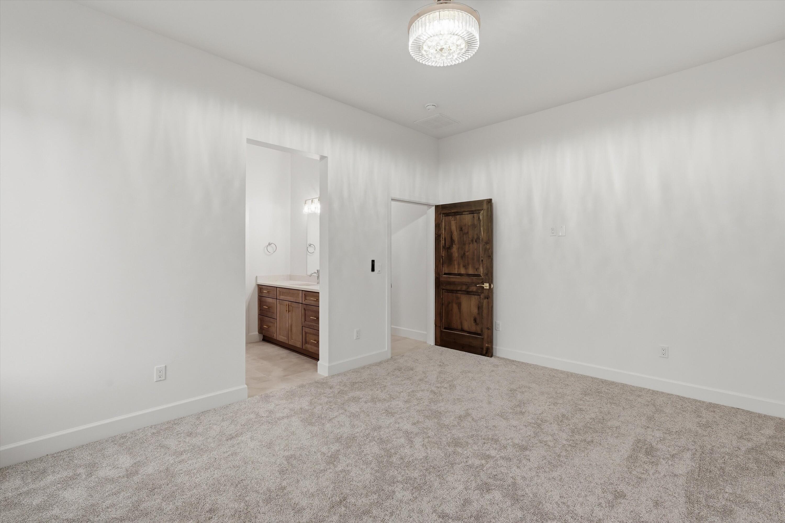 2021 Santa Ana Road NE
