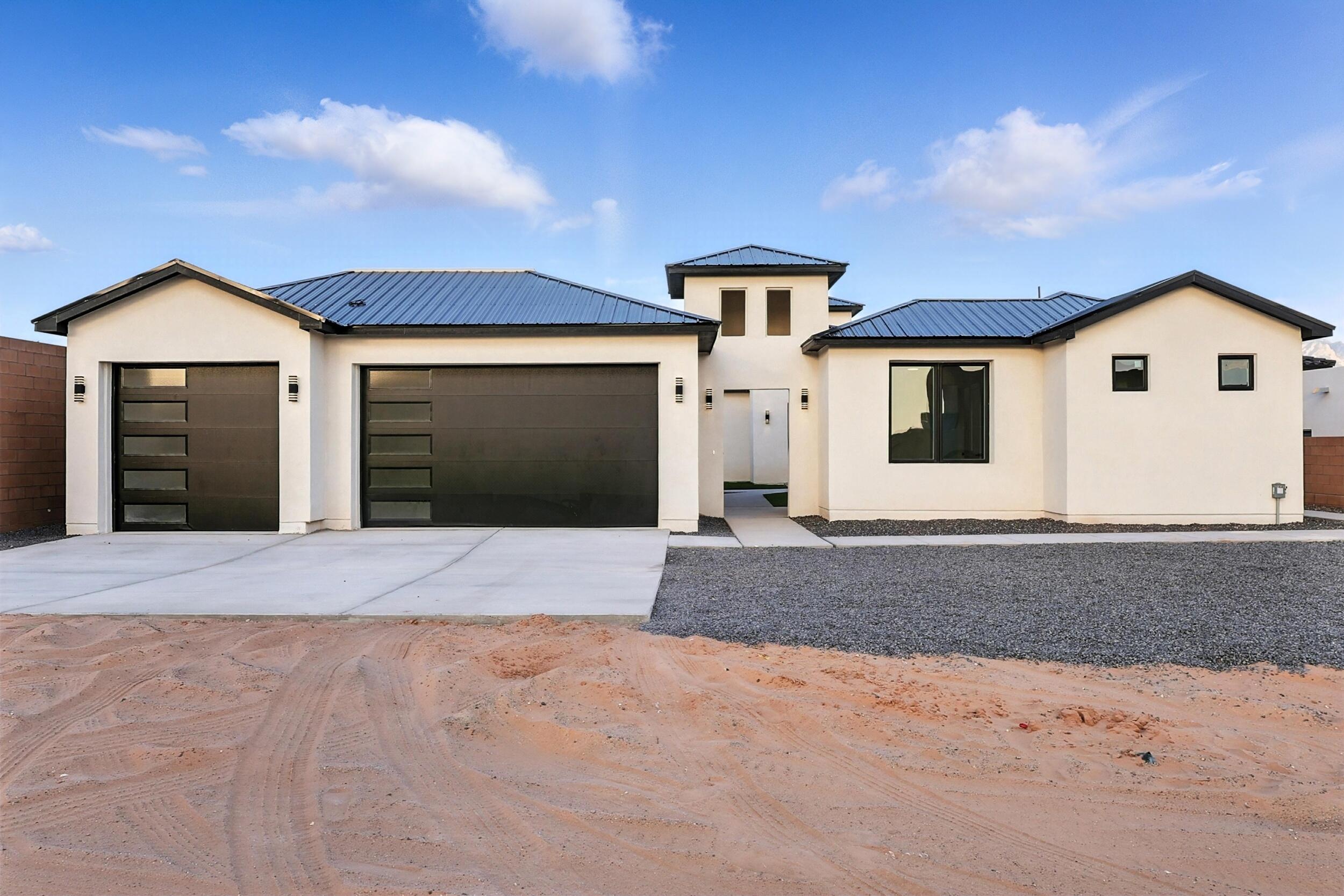 2016 Contreras Road NE