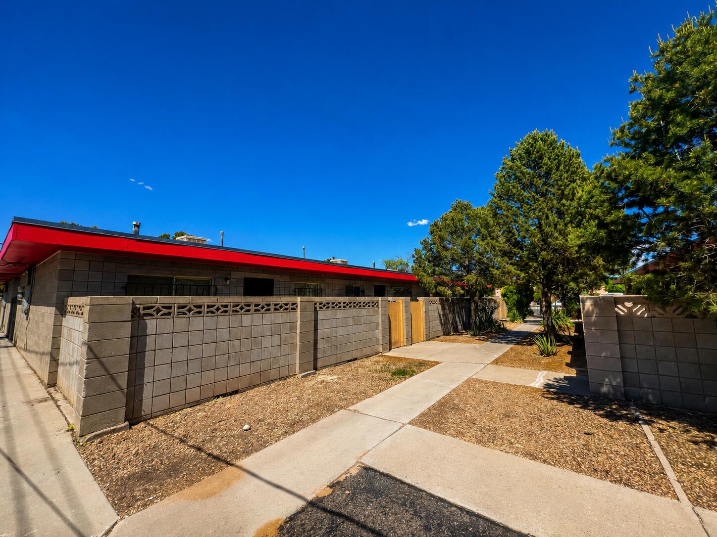635 Mesilla Street SE