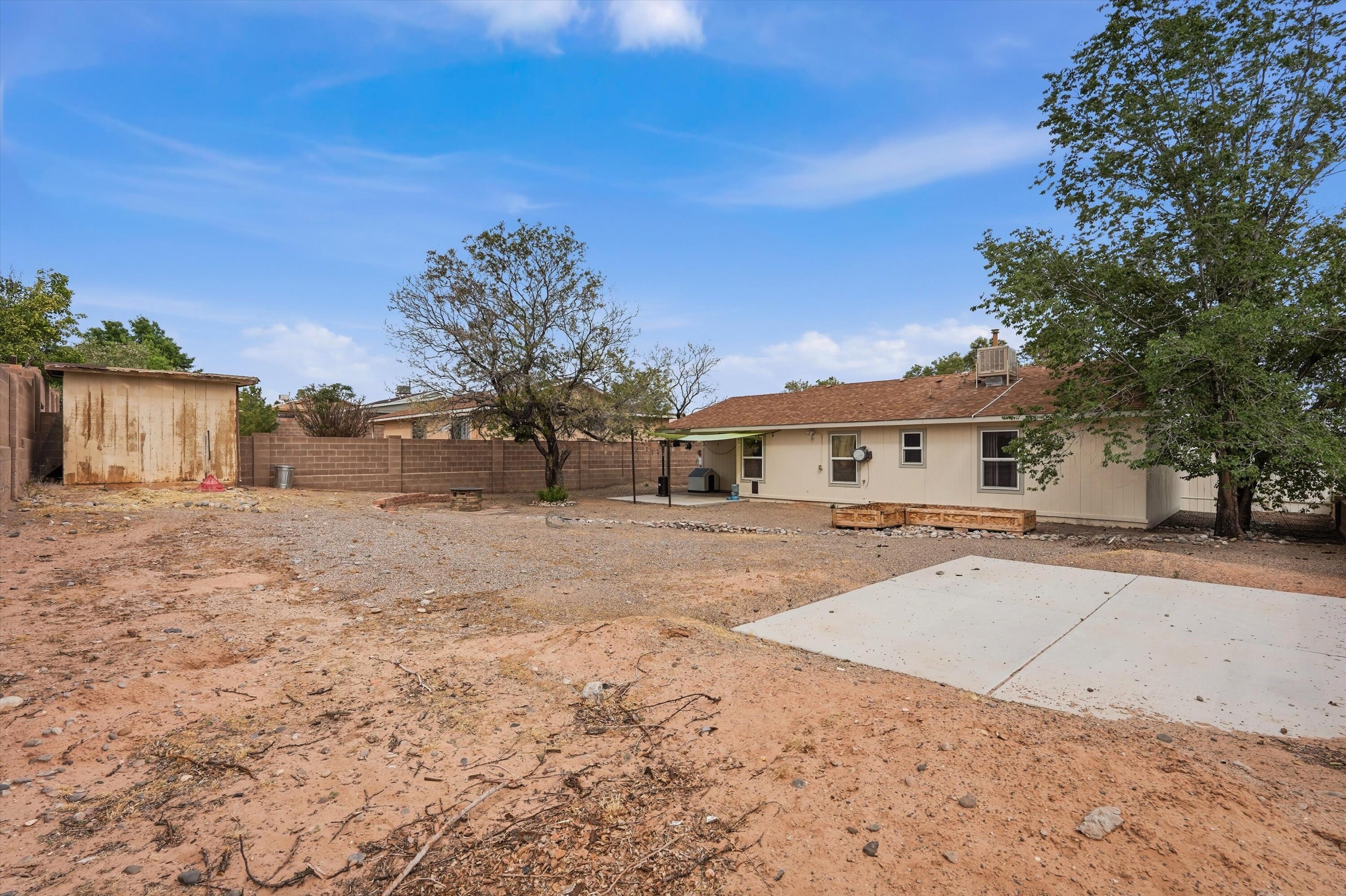 1961 Roanoke Drive NE