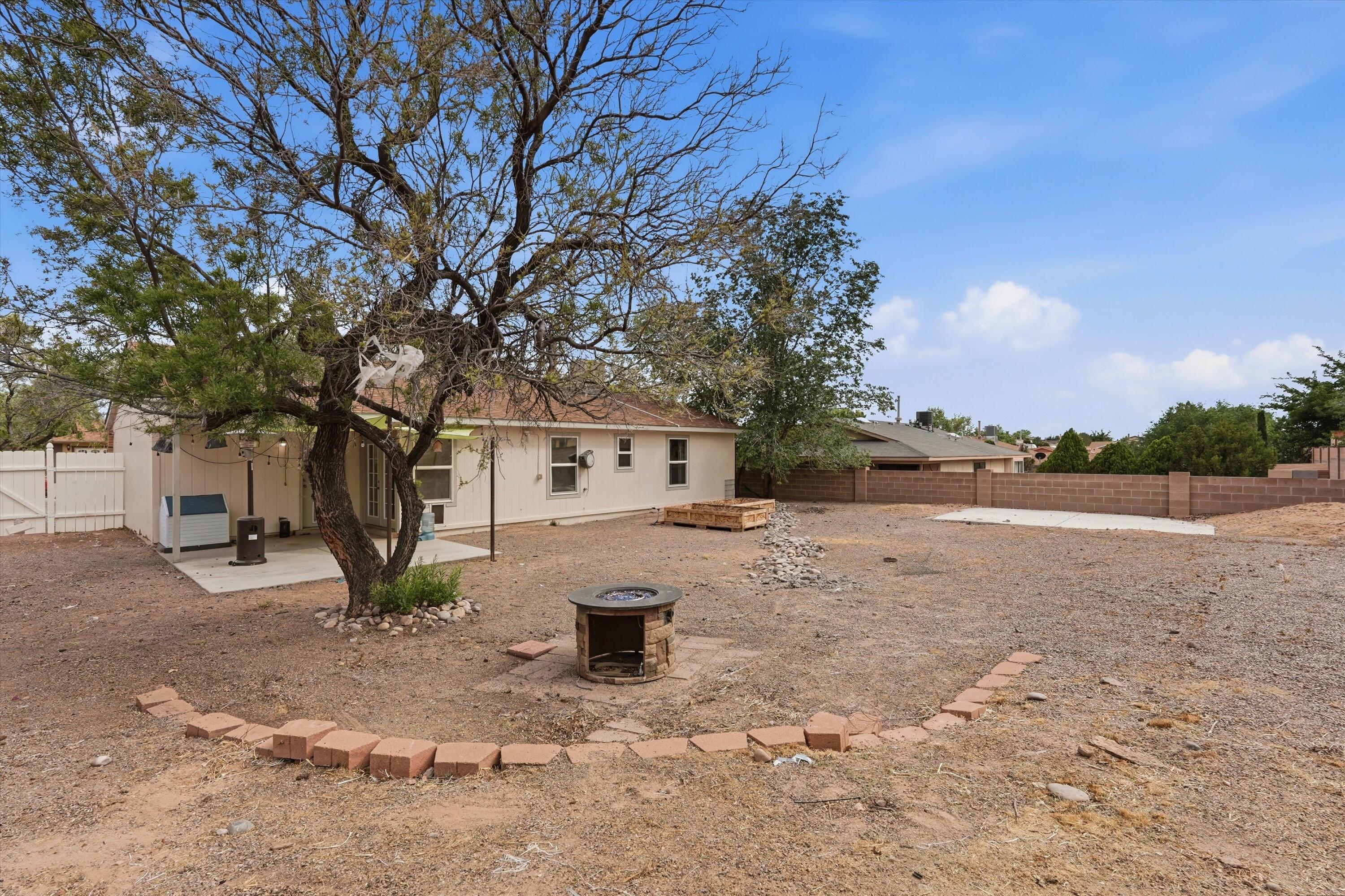 1961 Roanoke Drive NE