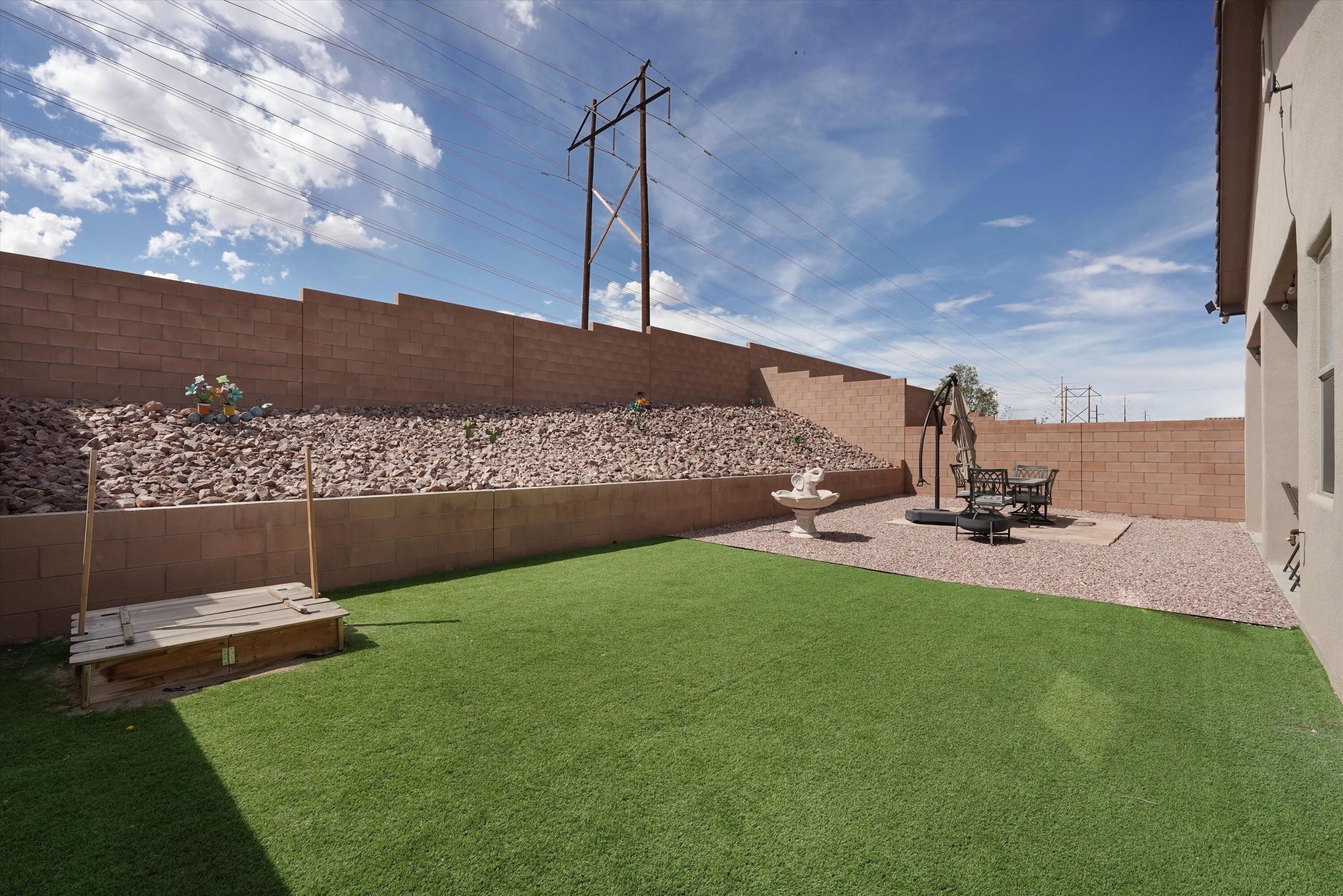 6917 Cleary Loop NE