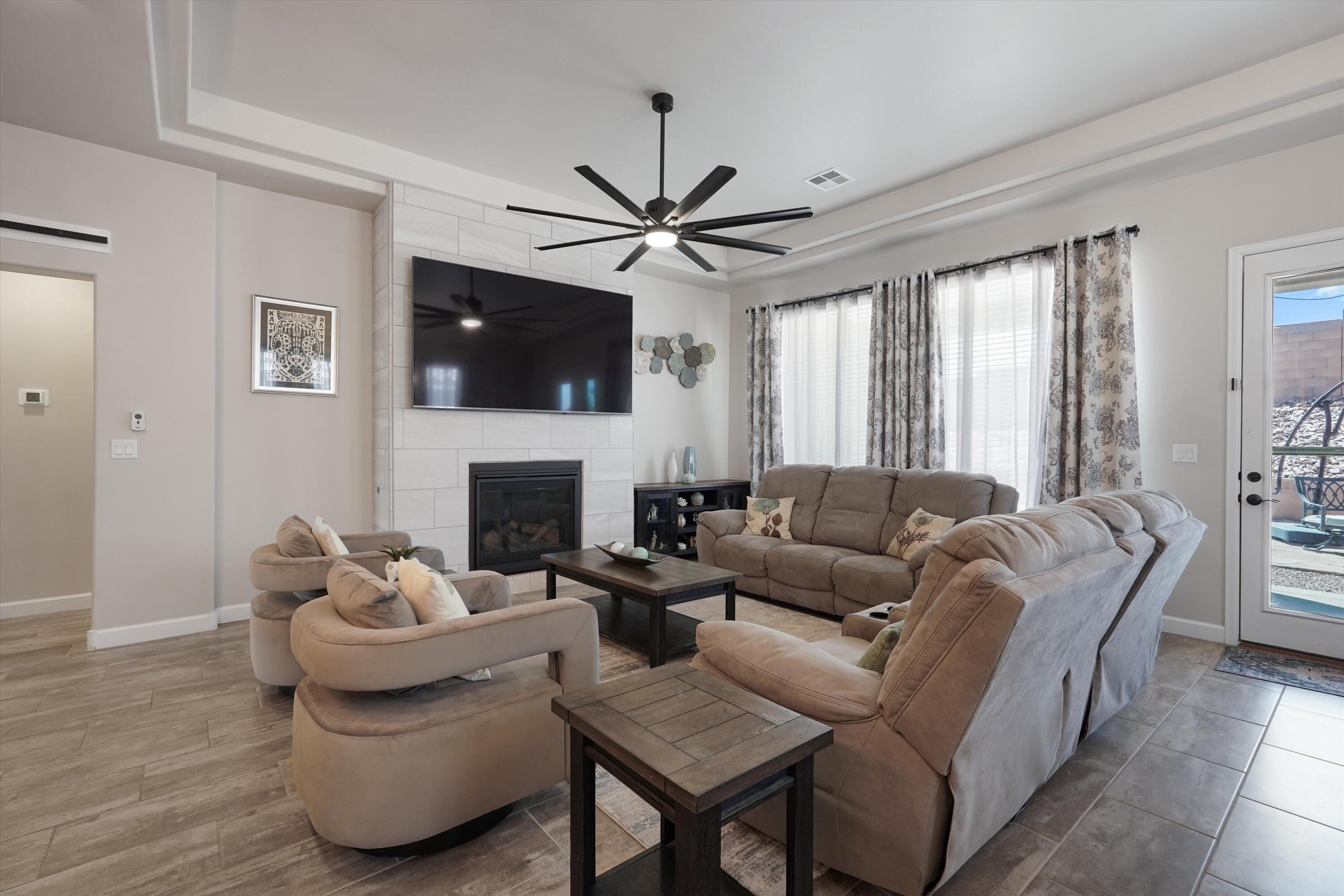 6917 Cleary Loop NE