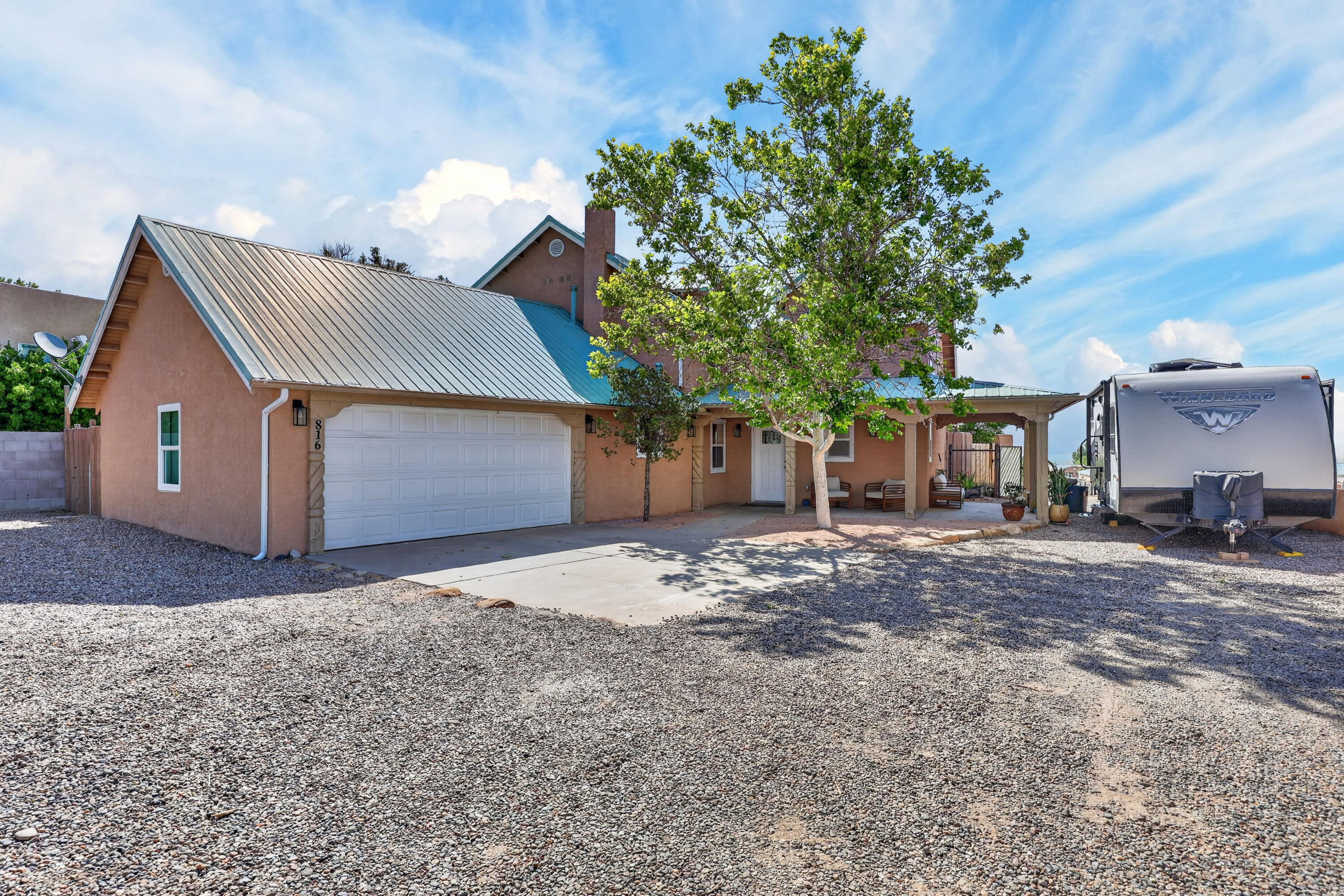 816 Acapulco Road NE