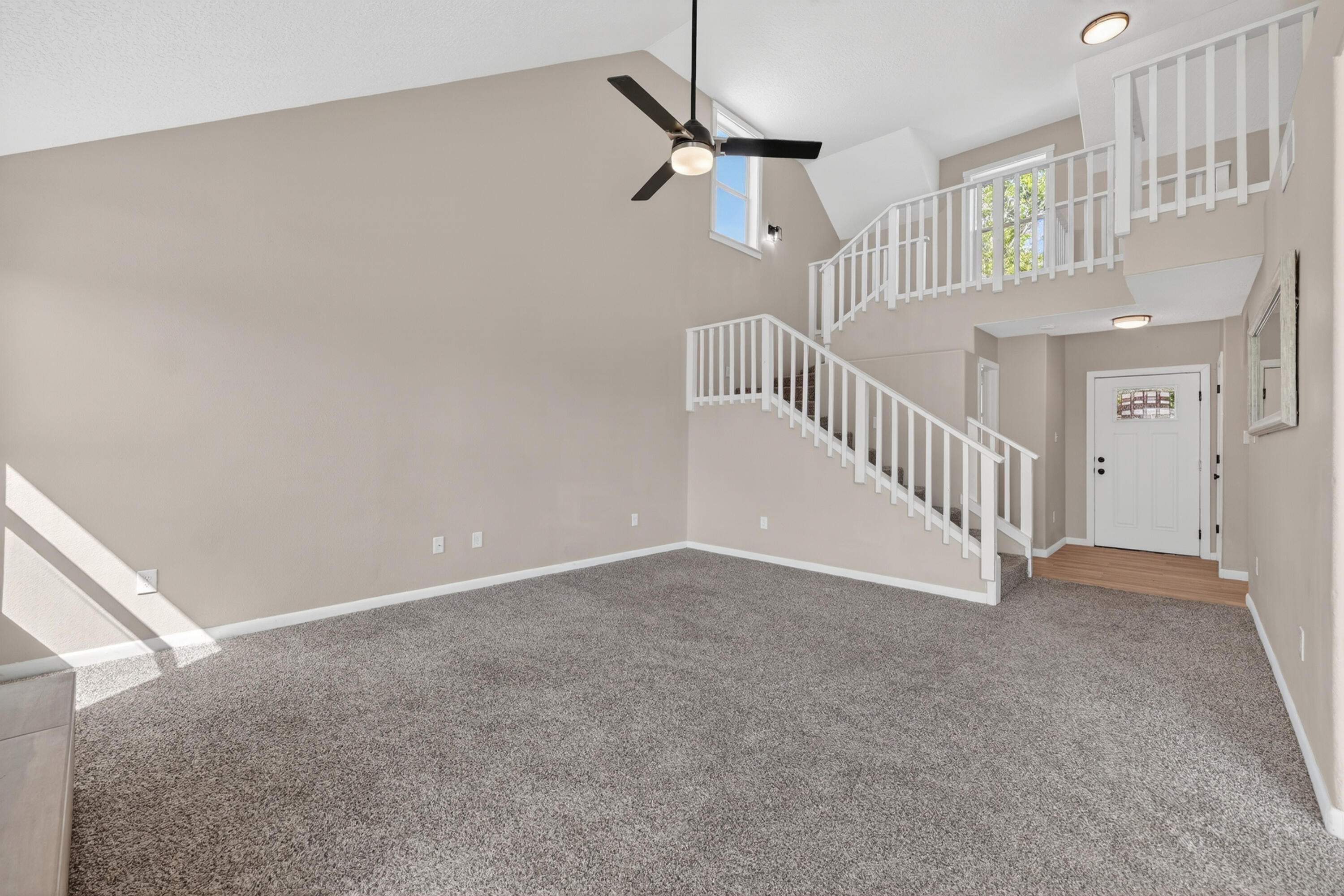 816 Acapulco Road NE