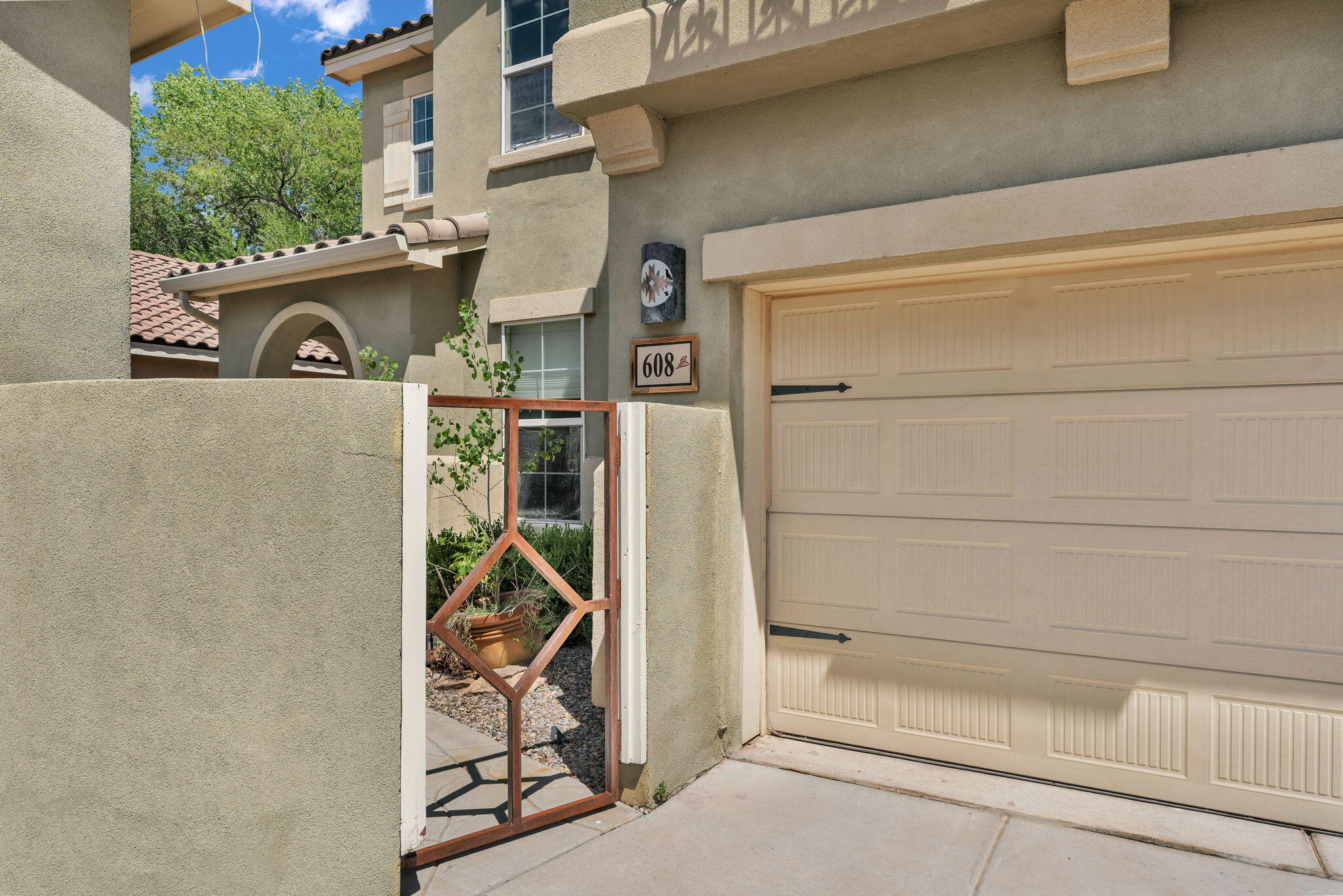 608 Bosque Verde Lane NW