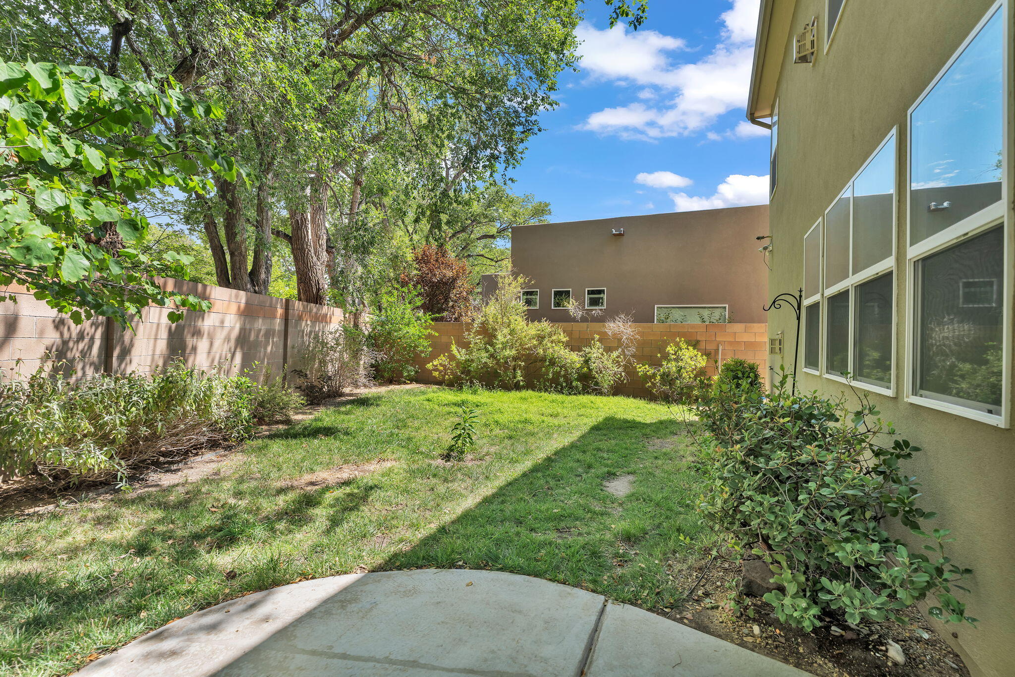 608 Bosque Verde Lane NW