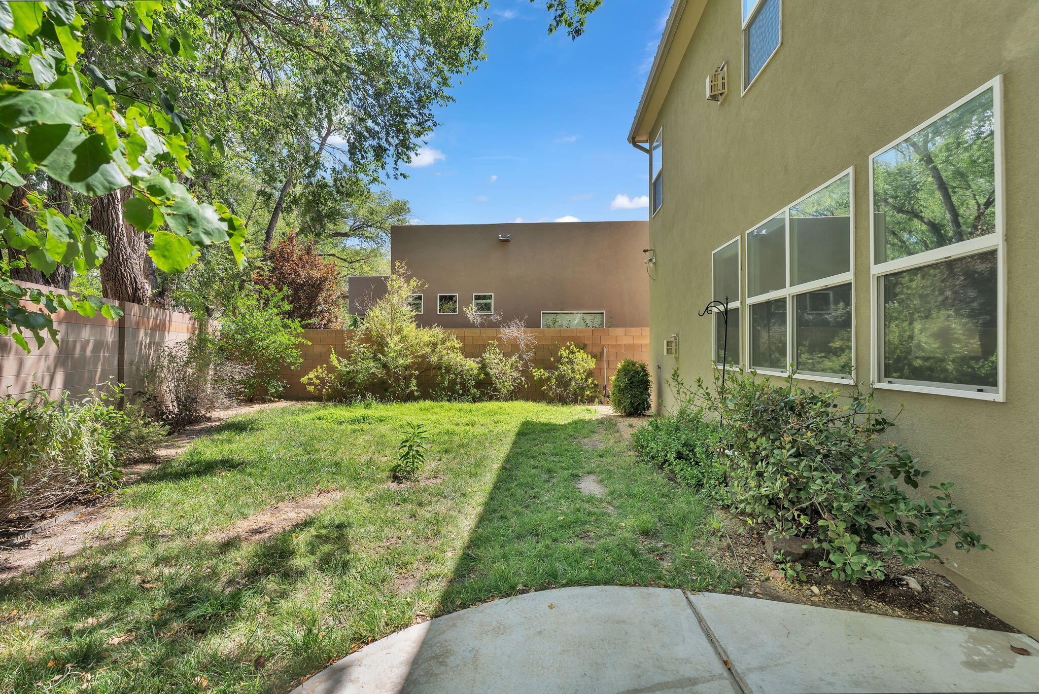 608 Bosque Verde Lane NW
