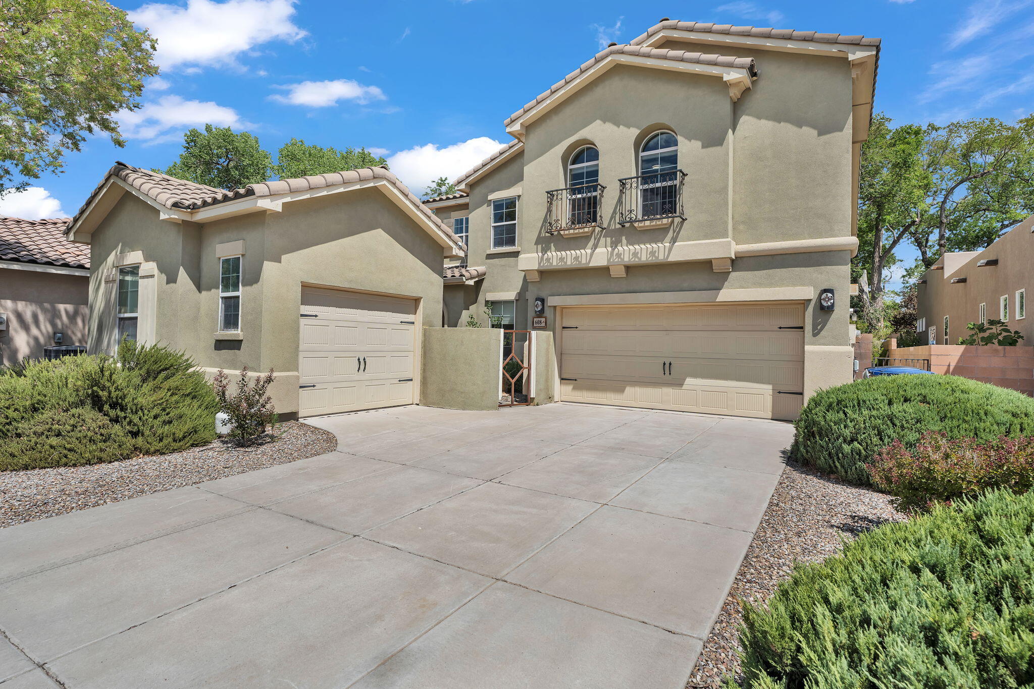 608 Bosque Verde Lane NW