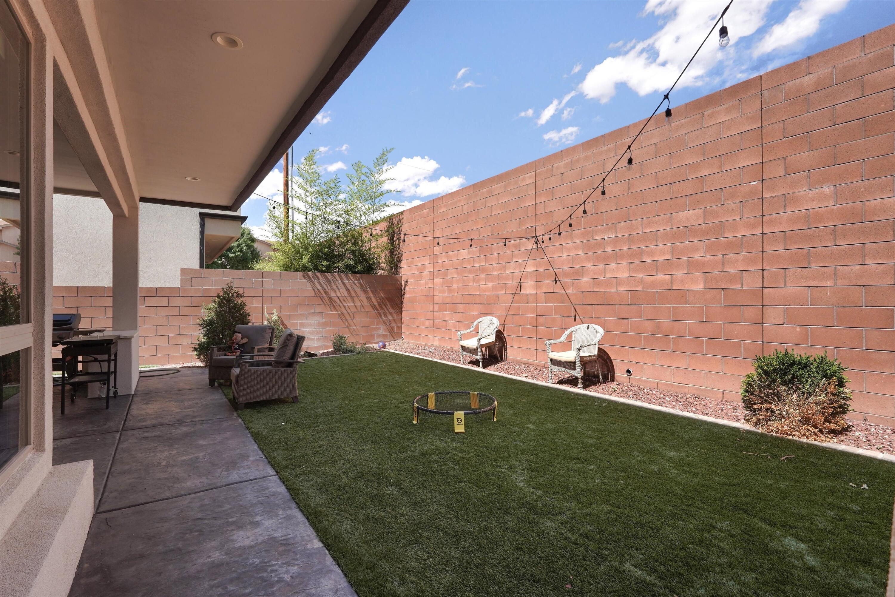 8832 Silver Oak Lane NE