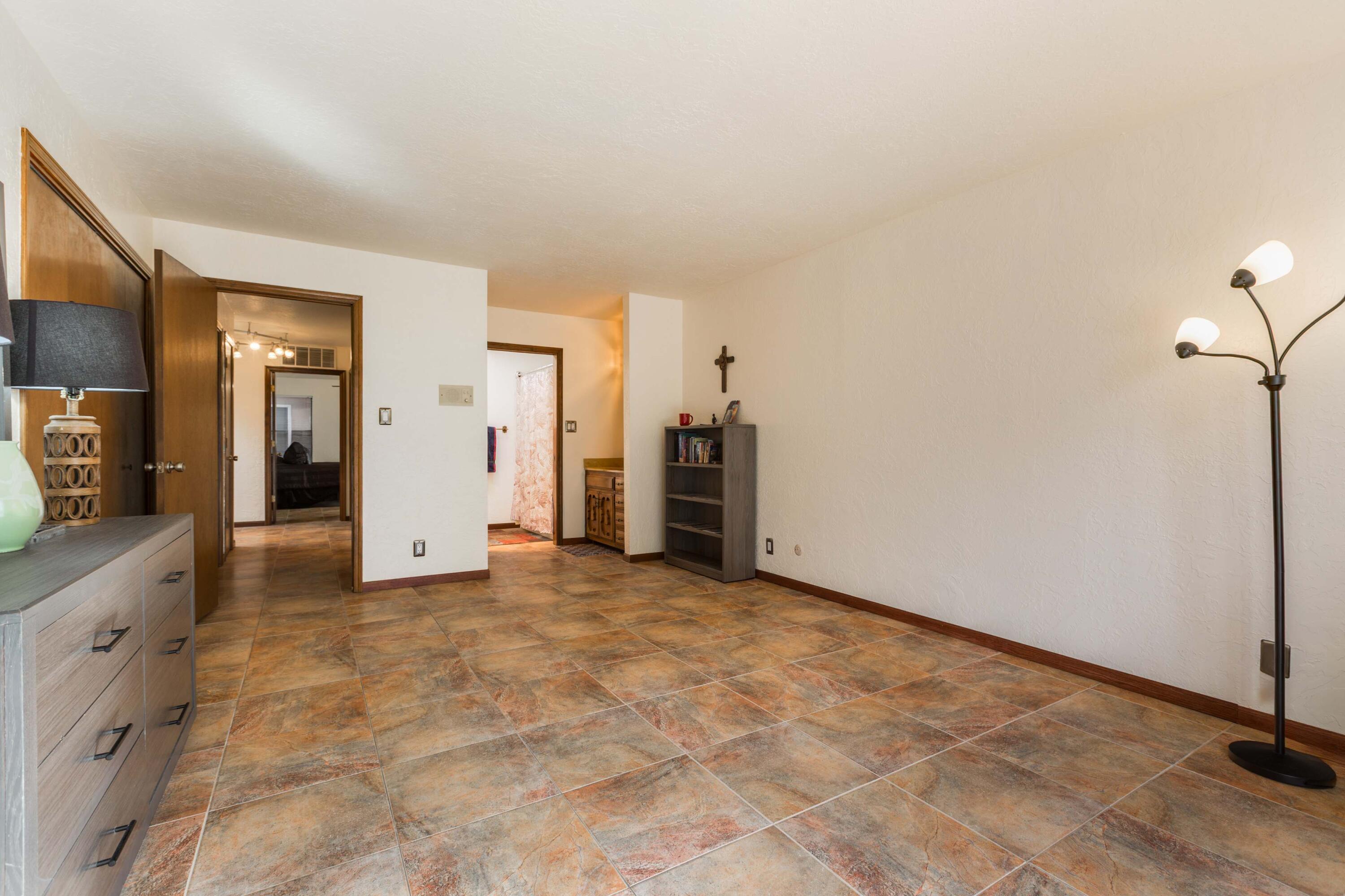 12100 Calle Zagal NE