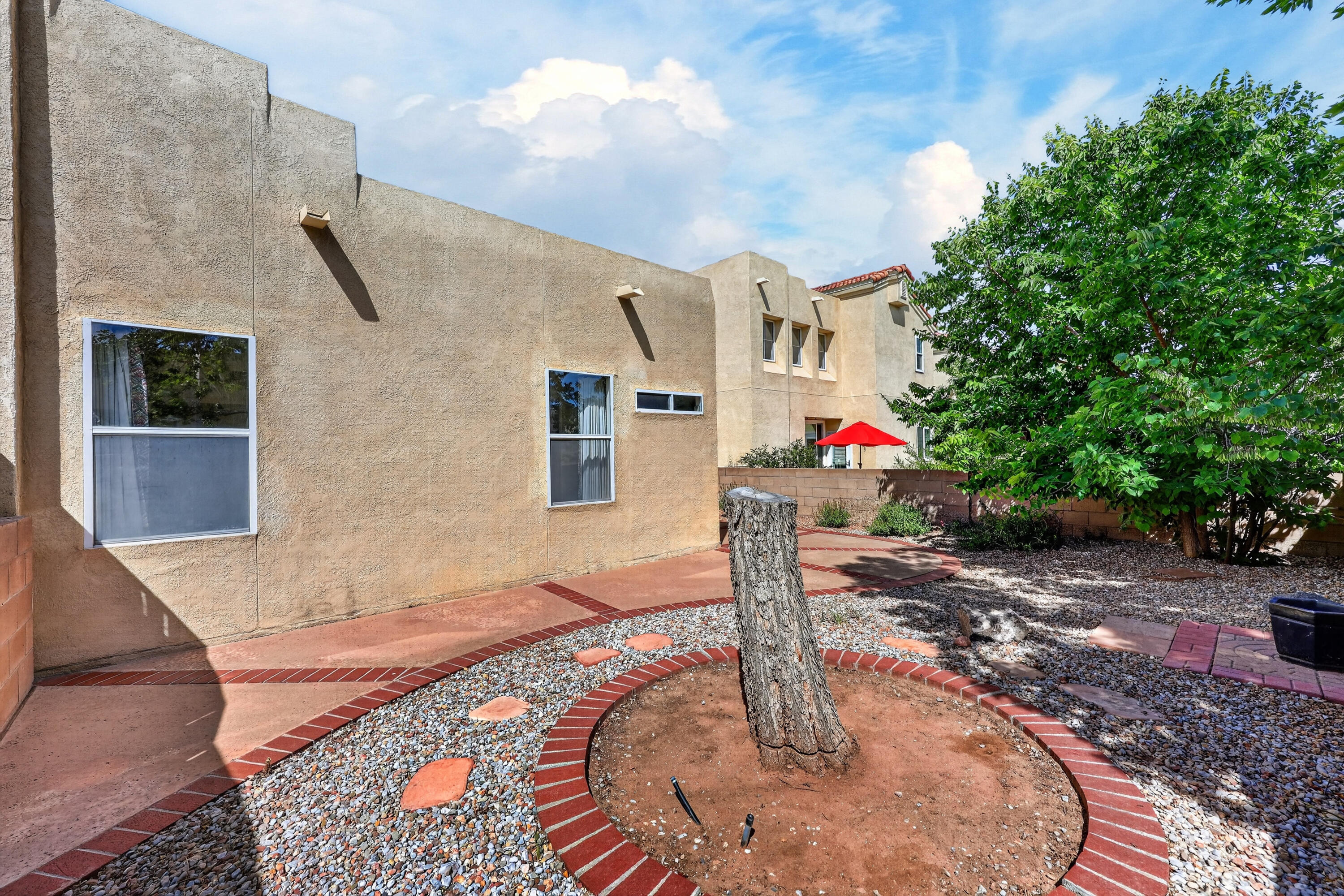 3137 Renaissance Loop SE
