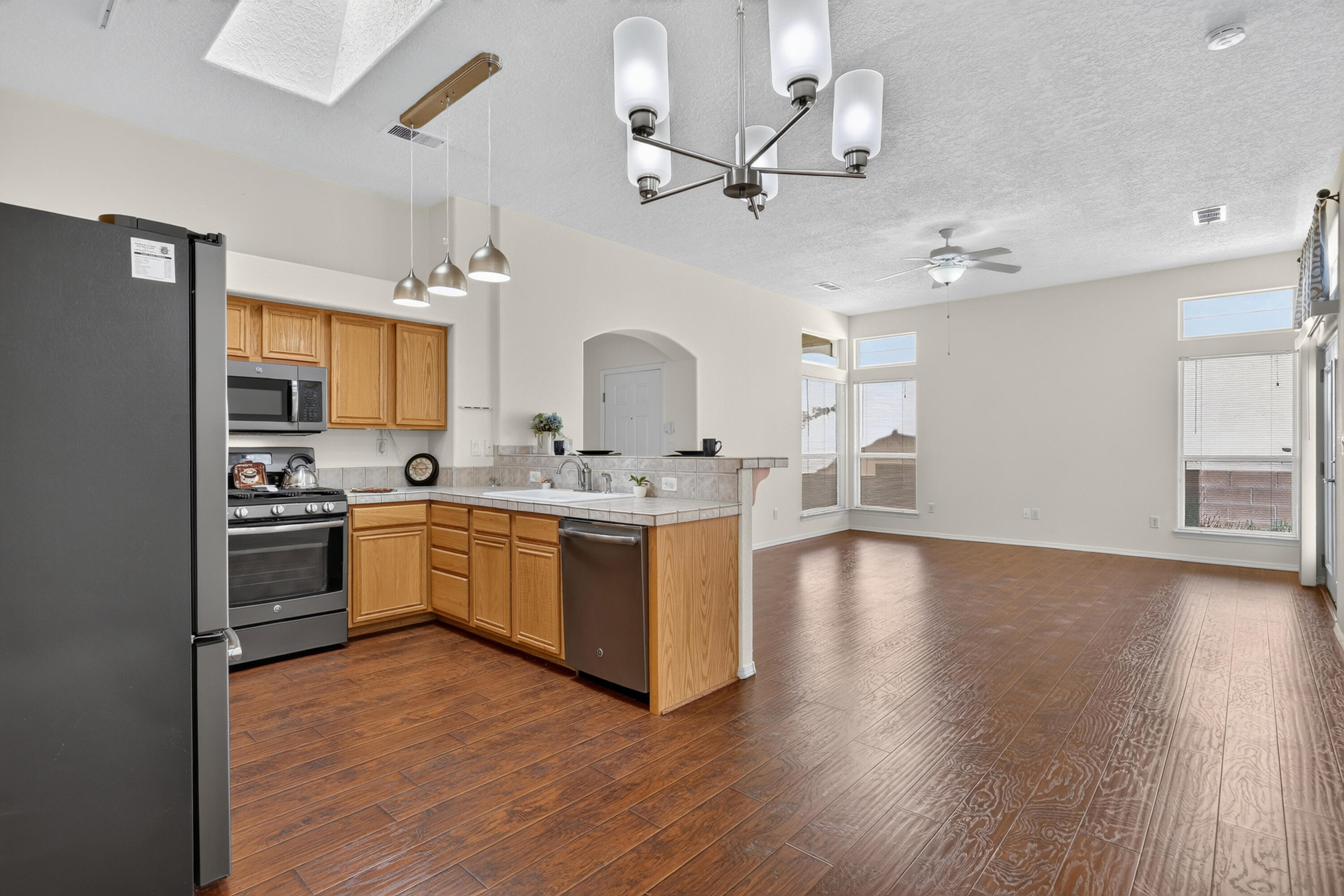 3137 Renaissance Loop SE