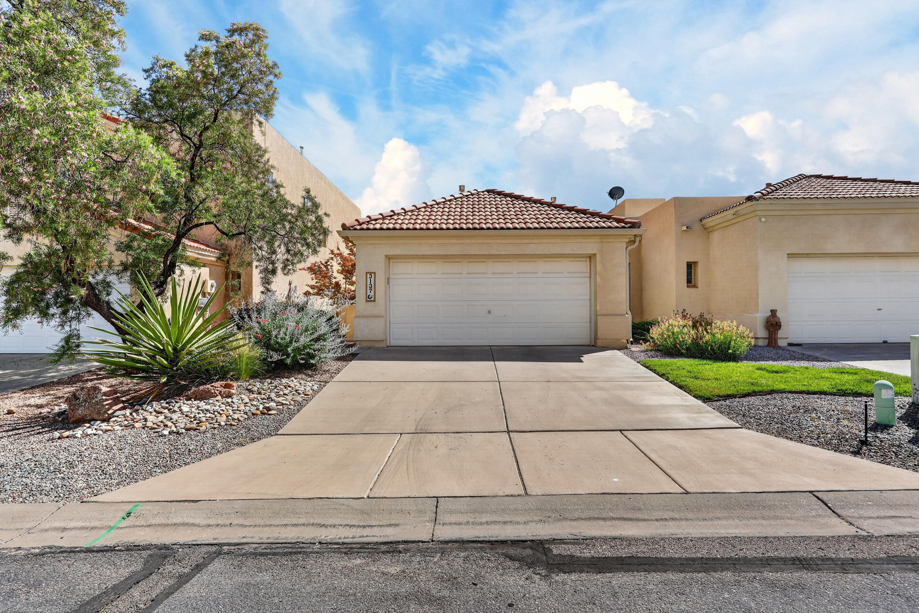 3137 Renaissance Loop SE