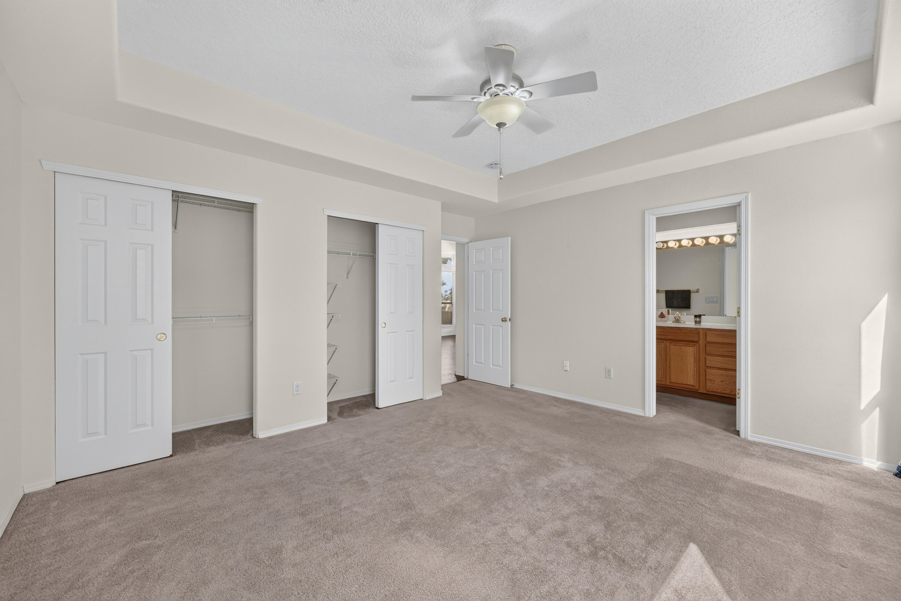 3137 Renaissance Loop SE