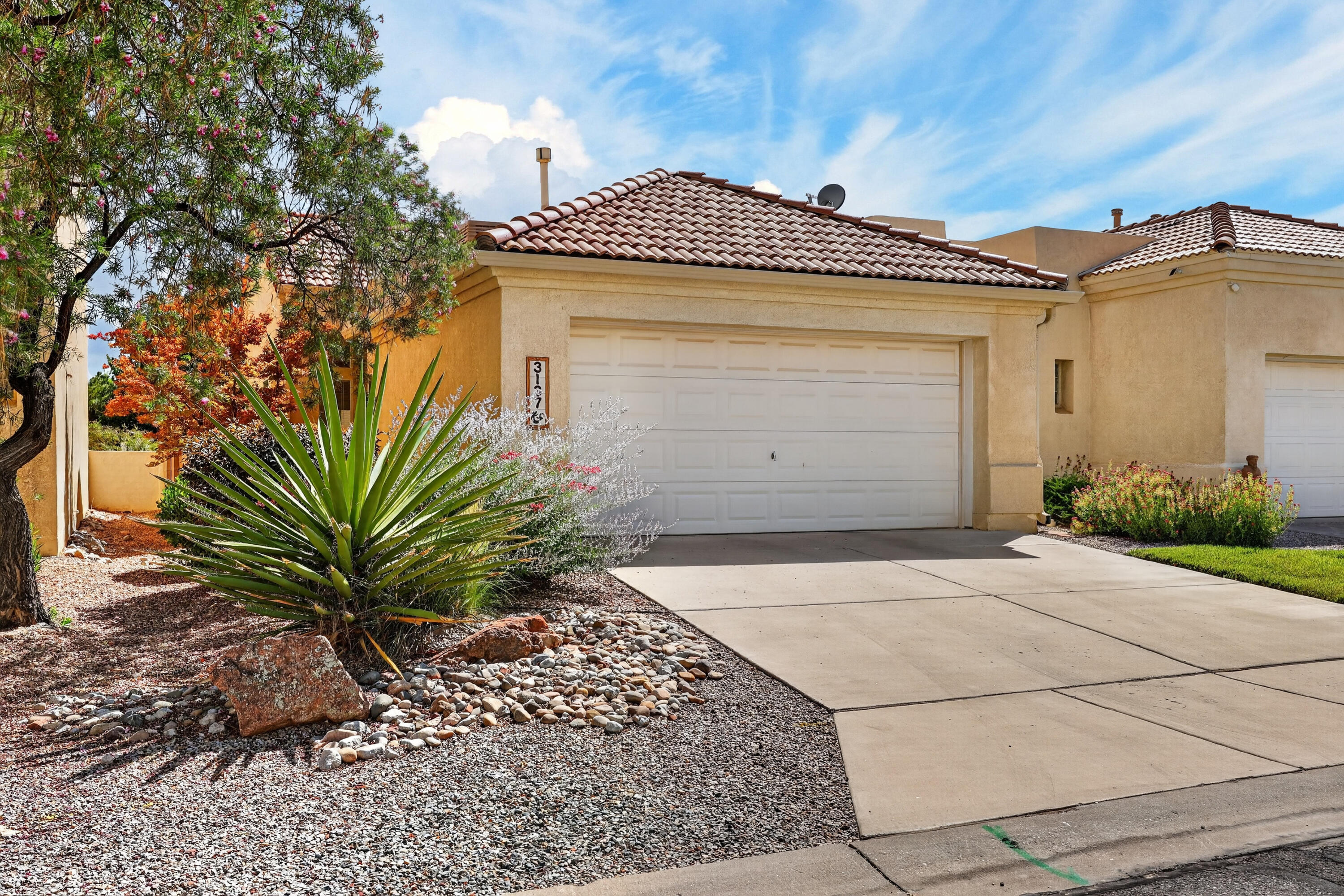 3137 Renaissance Loop SE