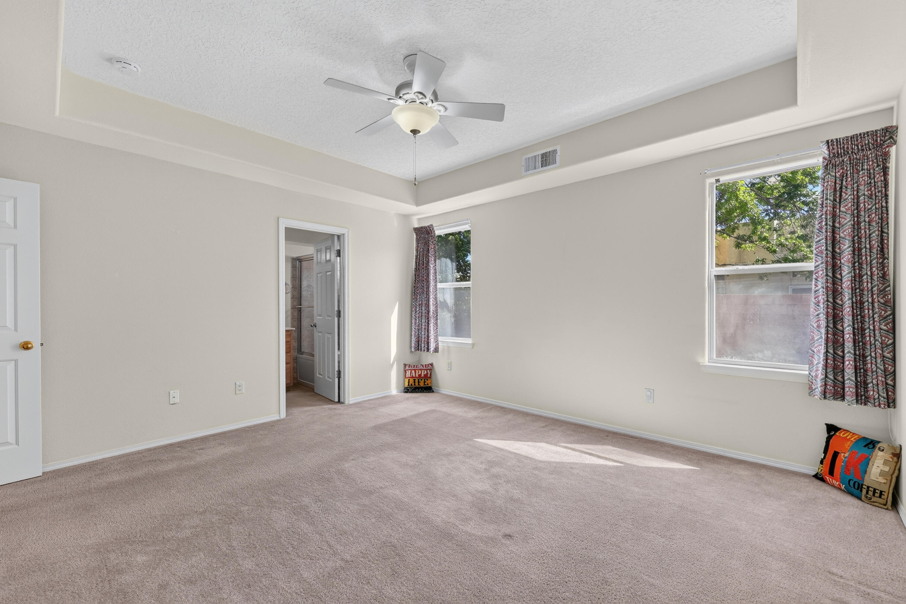 3137 Renaissance Loop SE