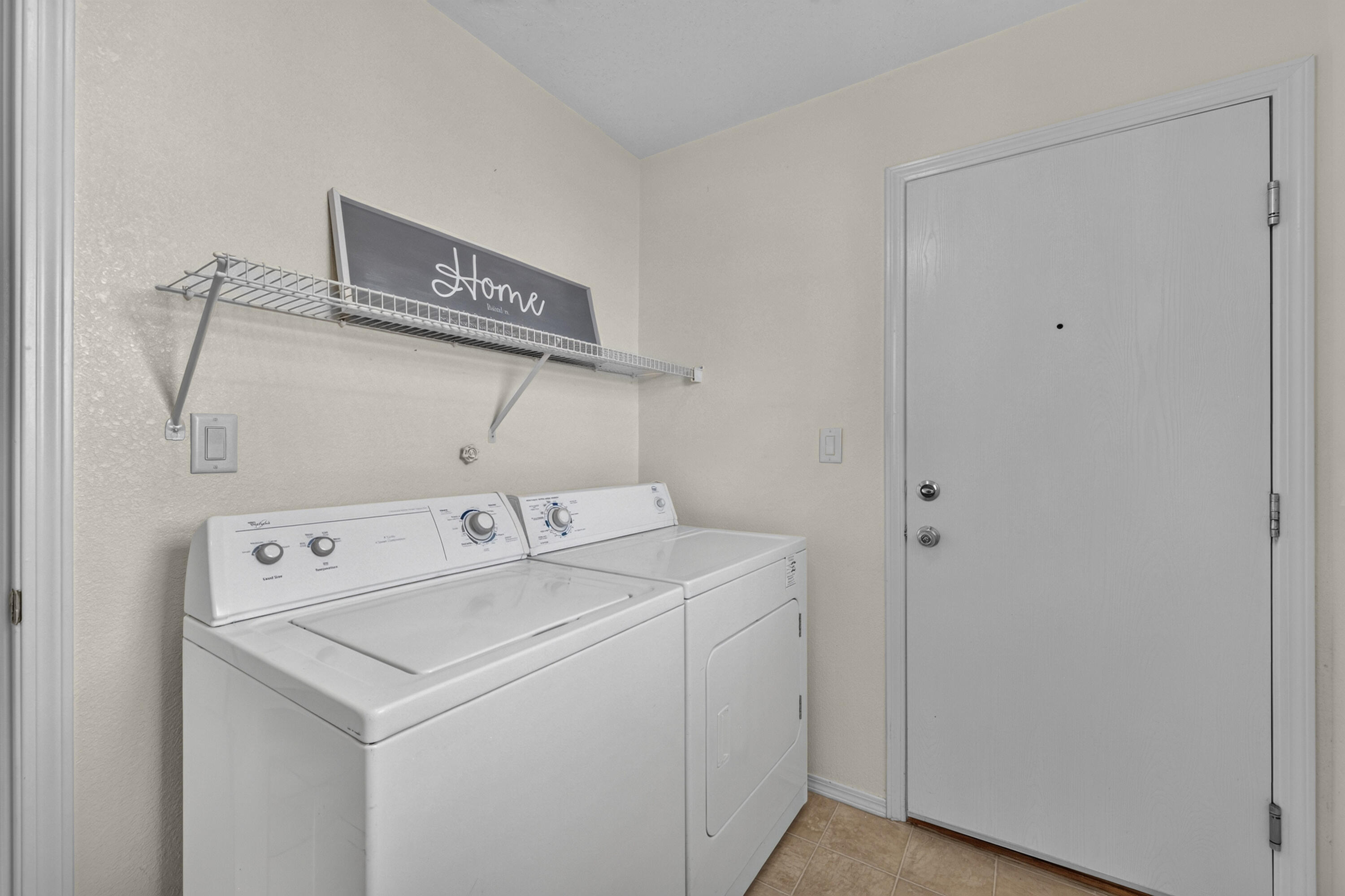 3137 Renaissance Loop SE
