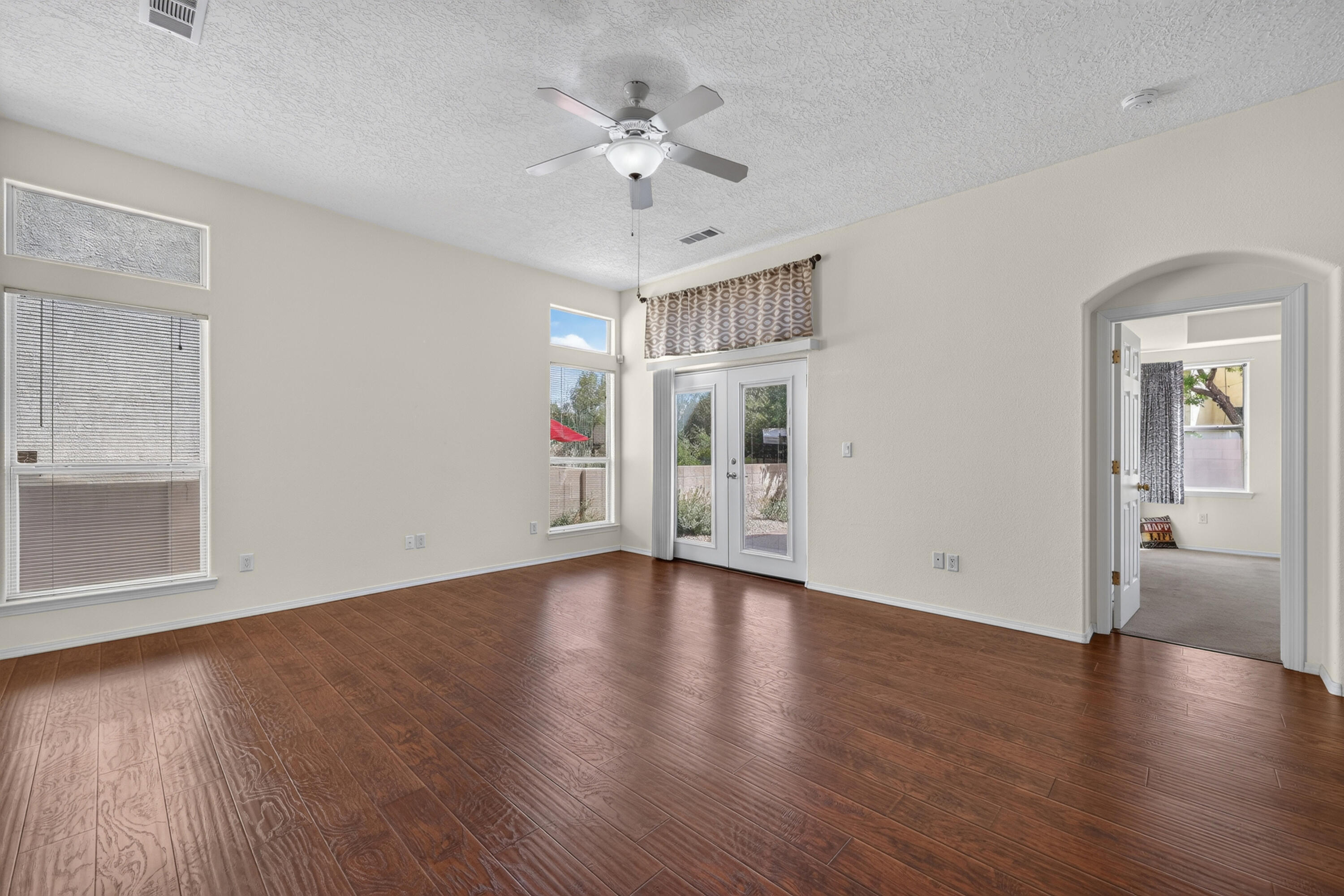 3137 Renaissance Loop SE