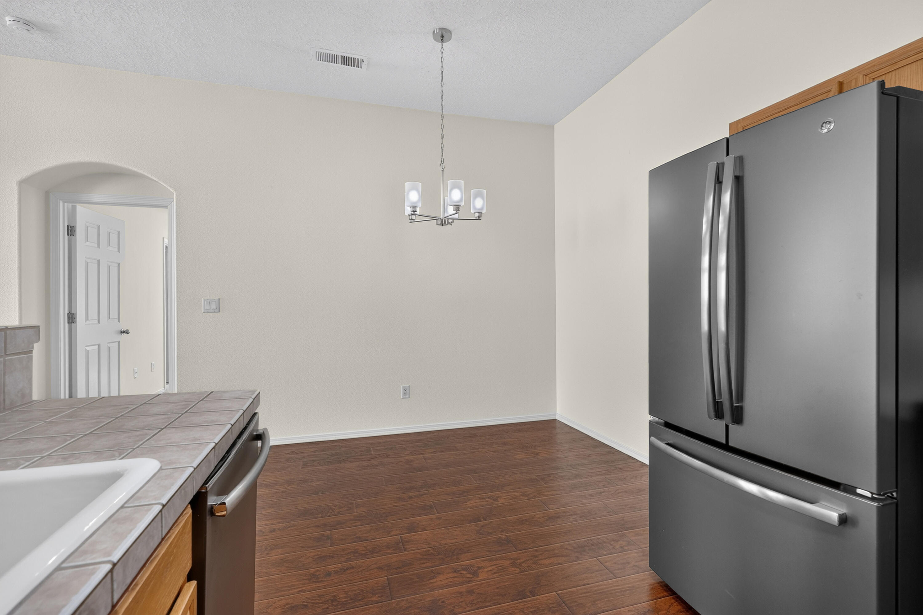 3137 Renaissance Loop SE